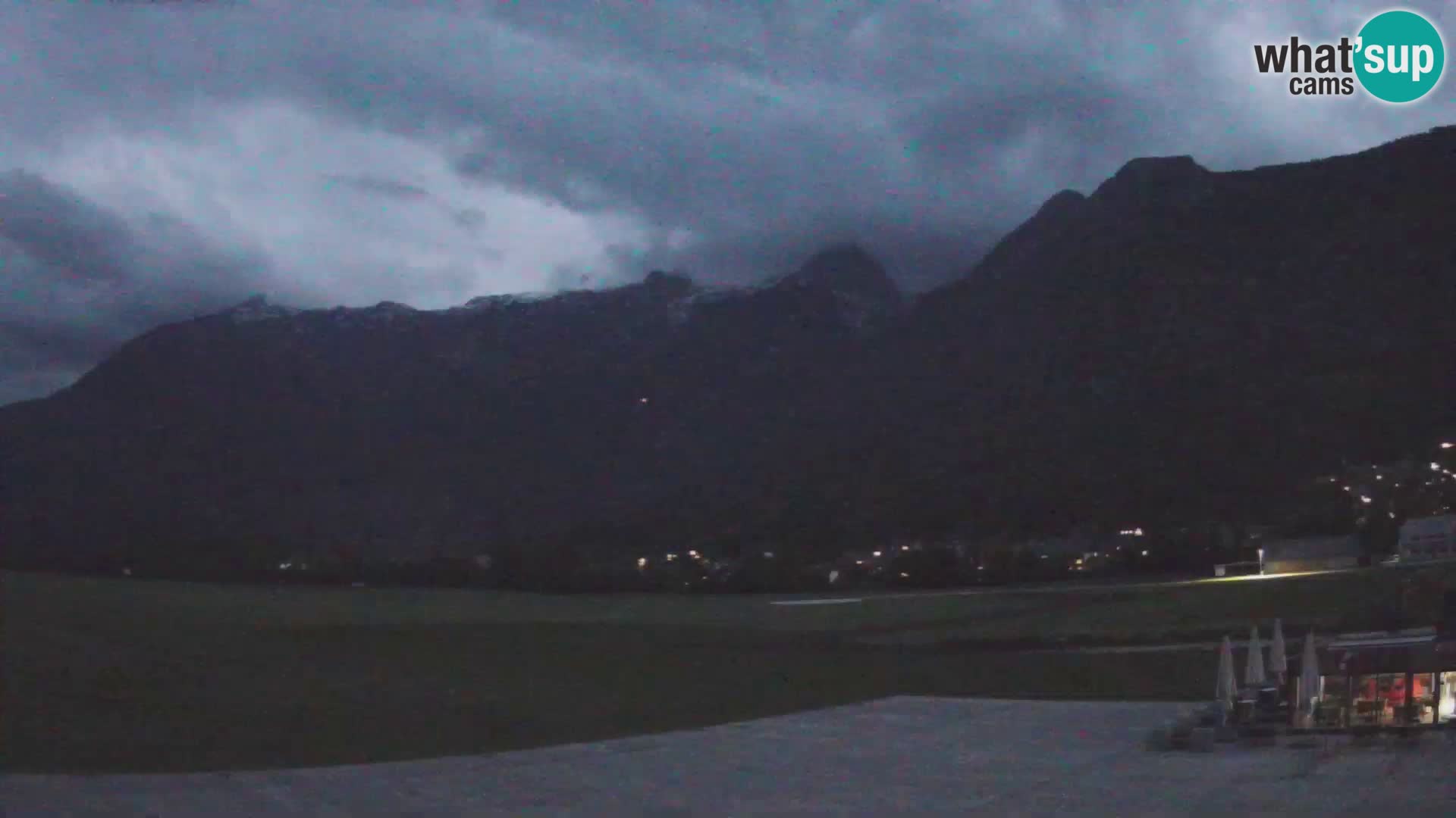 Spletna kamera letališče Bovec – pogled proti Kaninu