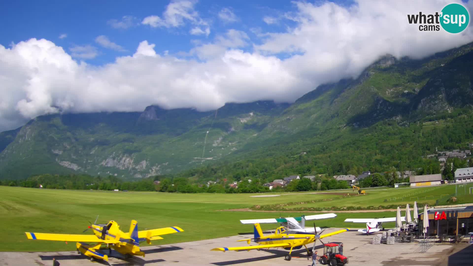 Webcam en direct Aéroport de Bovec – Vue sur Kanin