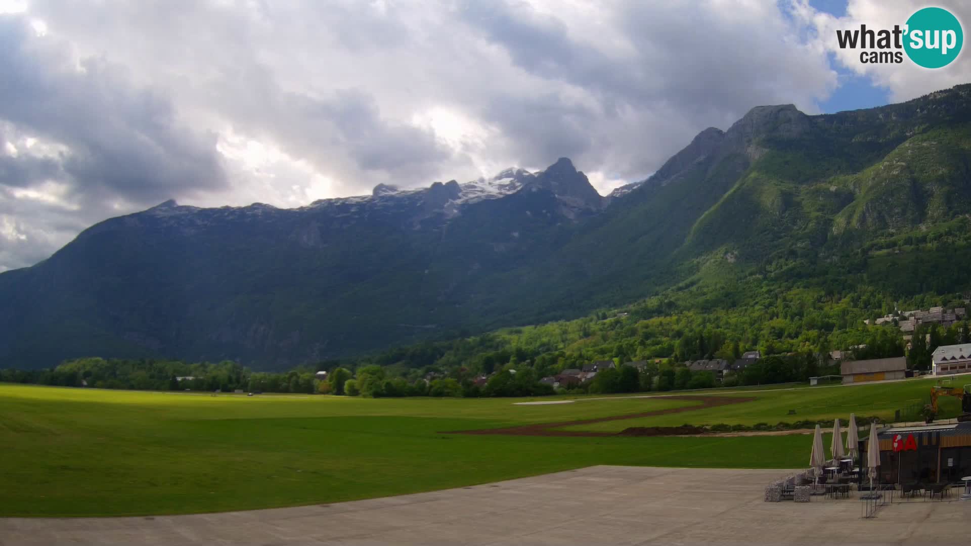 Live webcam Bovec airport – View to Kanin