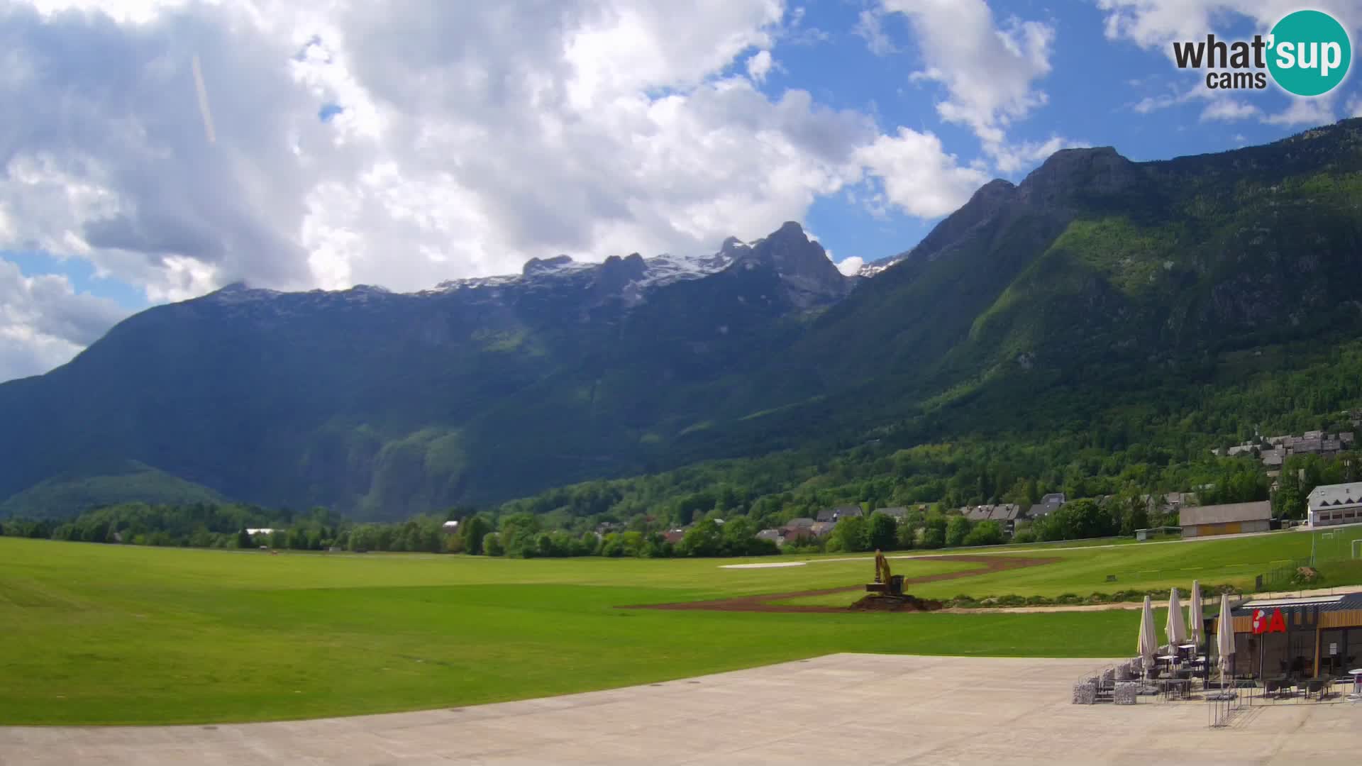 Webcam en direct Aéroport de Bovec – Vue sur Kanin