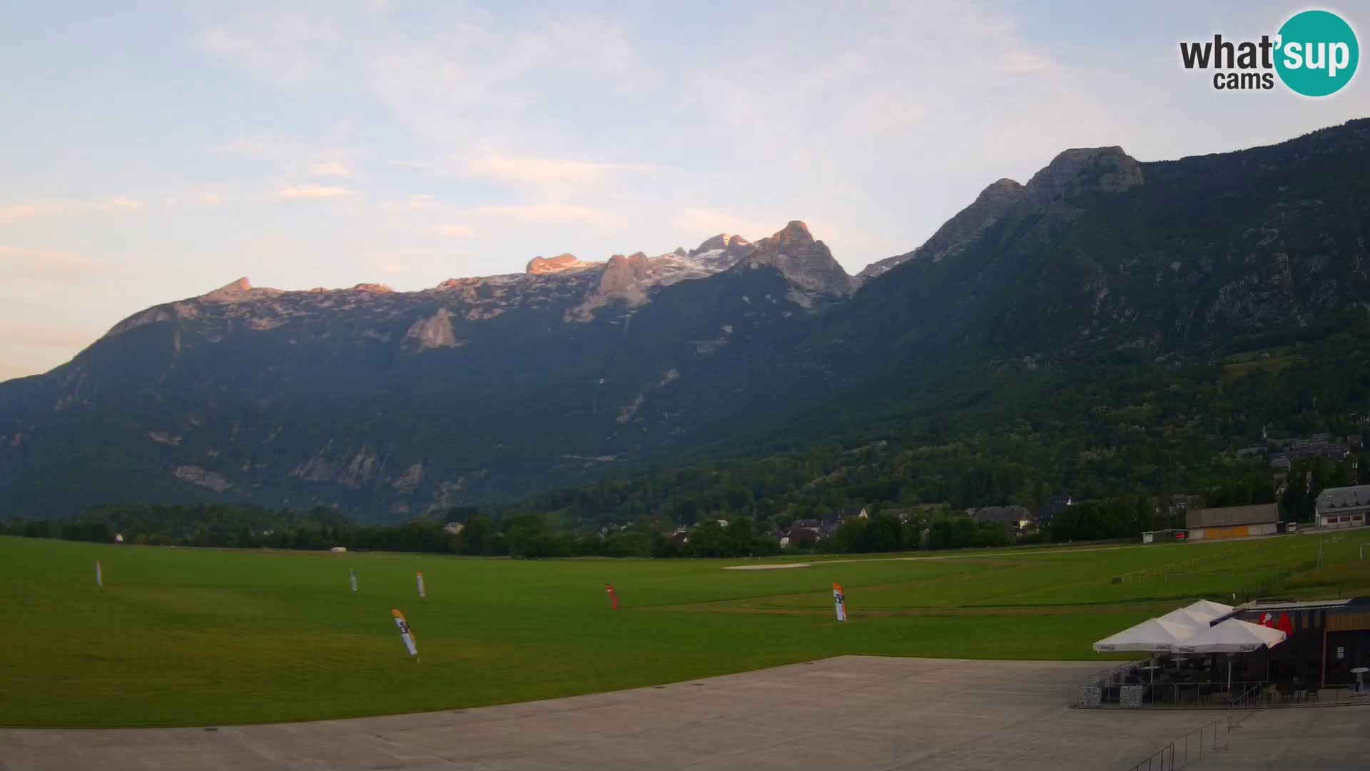 Live webcam Bovec airport – View to Kanin