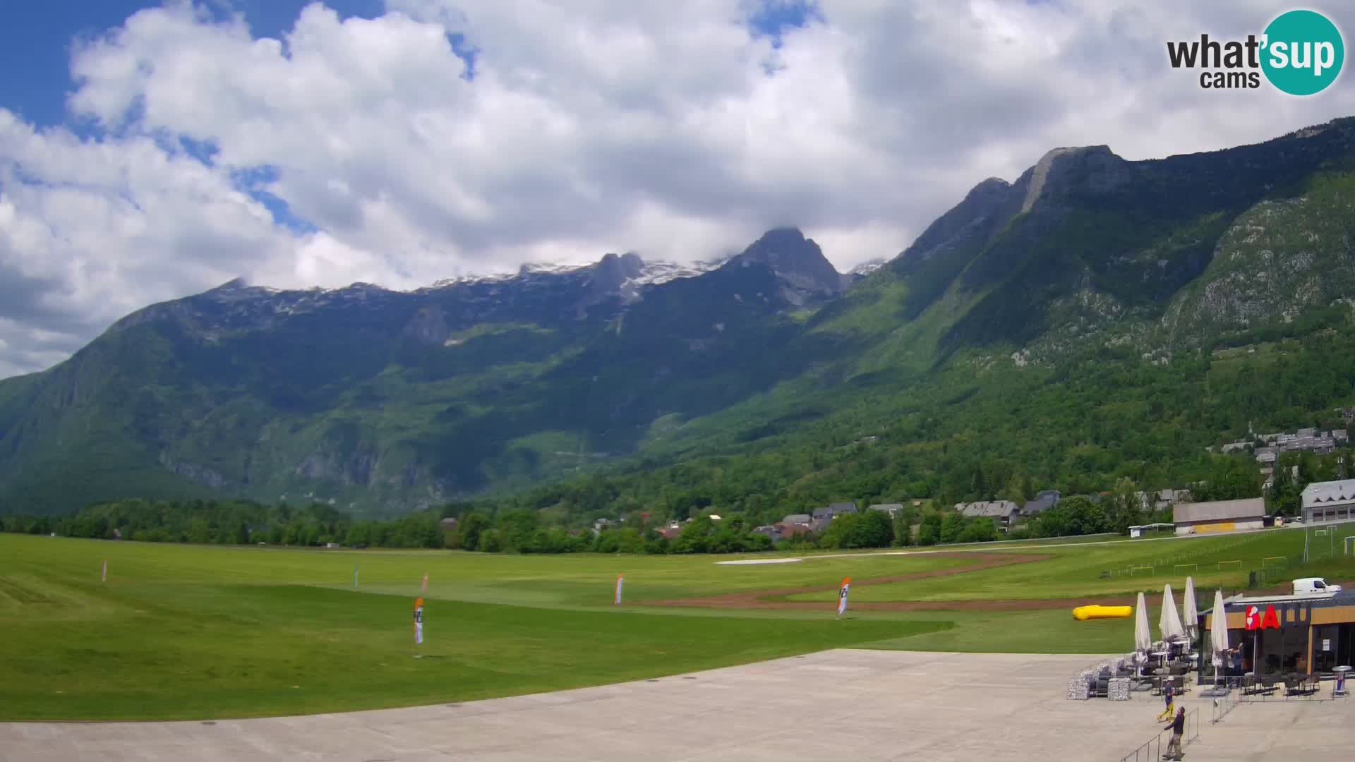 Live webcam Bovec airport – View to Kanin