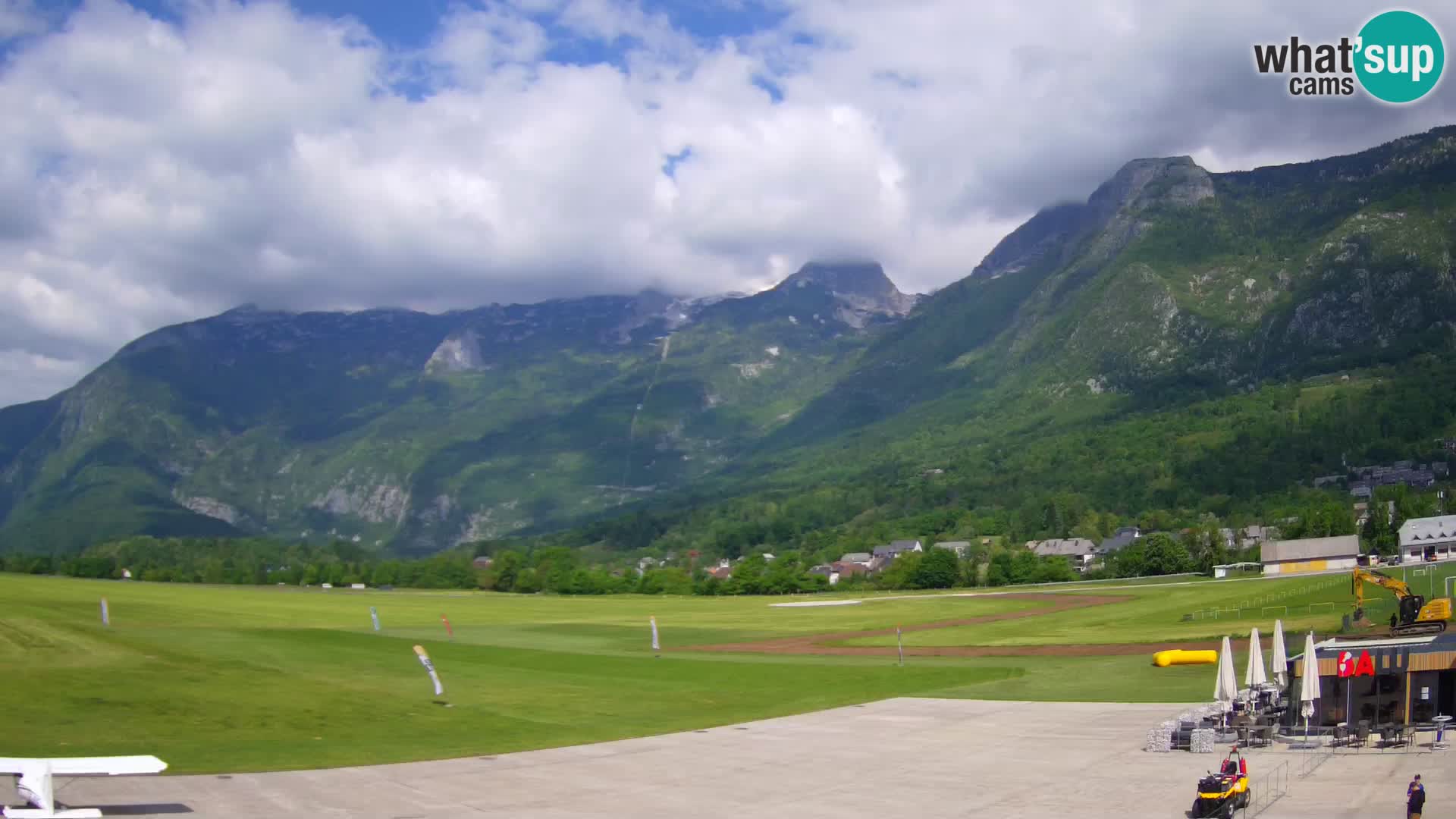 Cámara web en vivo Aeropuerto de Bovec – Vista a Kanin