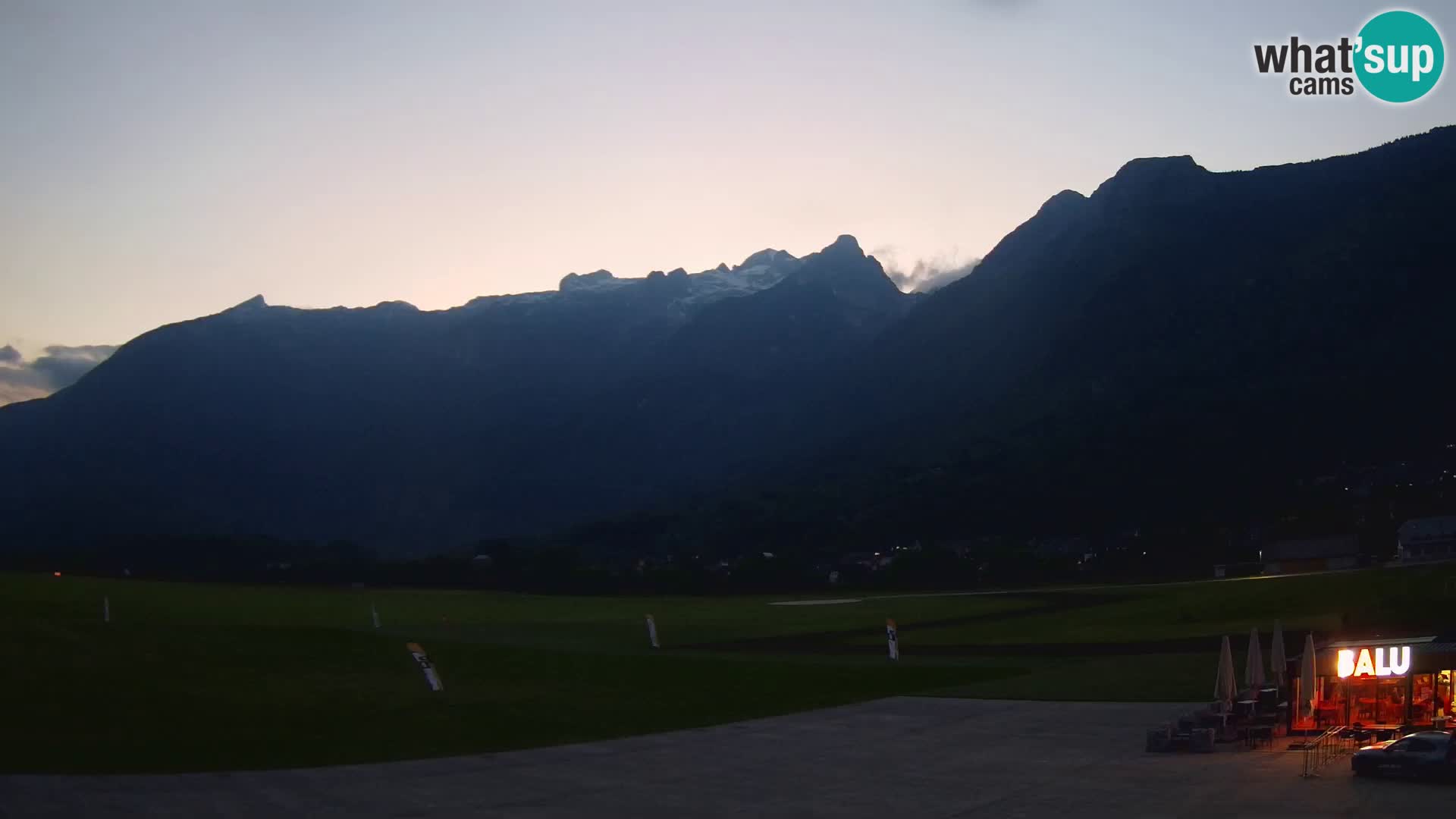 Live webcam Bovec airport – View to Kanin
