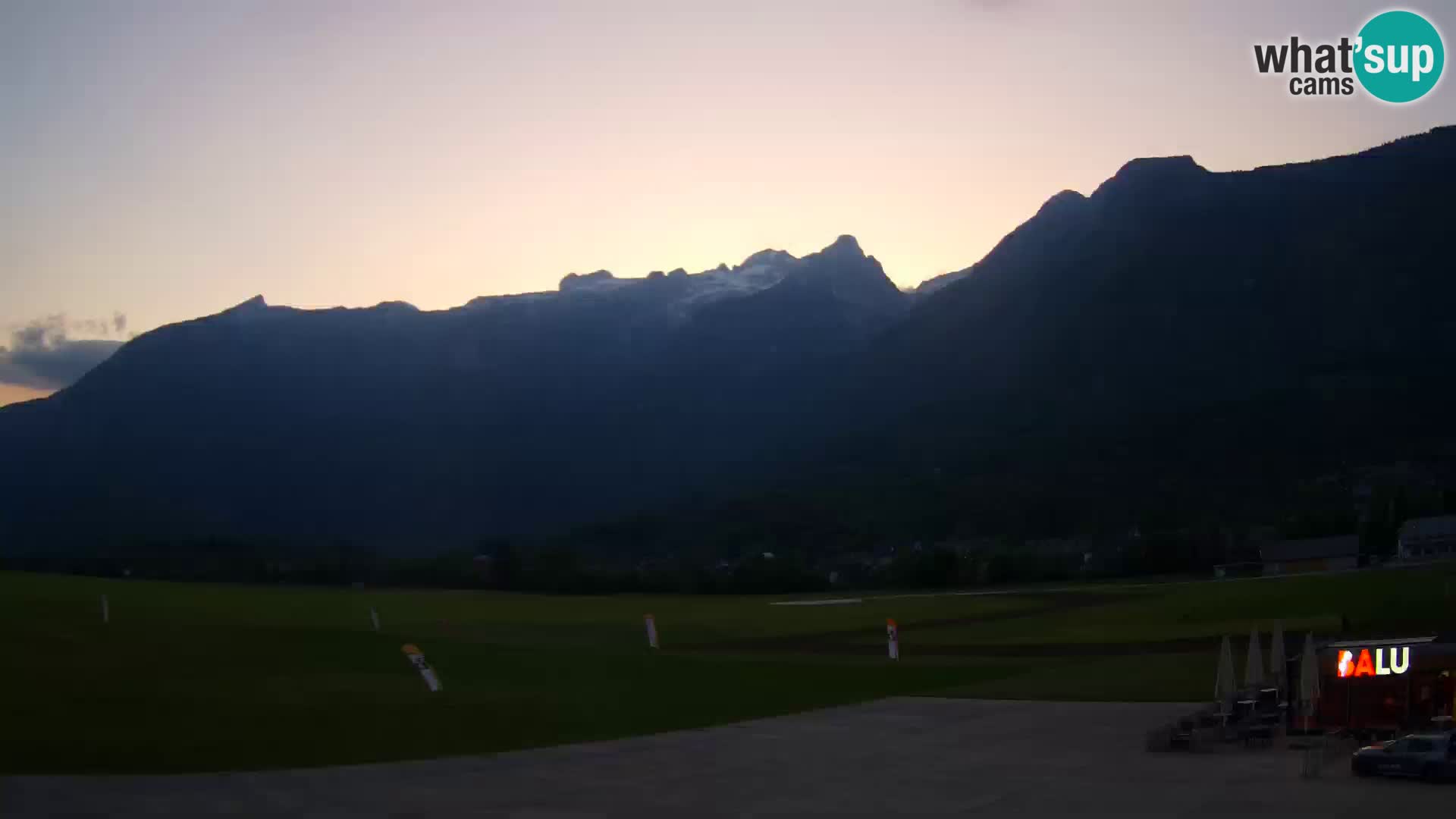 Webcam en direct Aéroport de Bovec – Vue sur Kanin