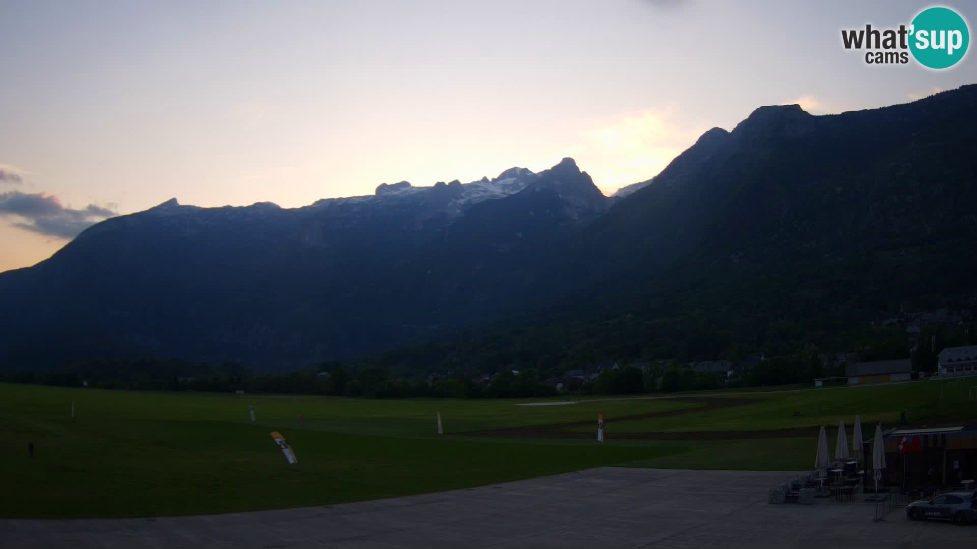 Cámara web en vivo Aeropuerto de Bovec – Vista a Kanin
