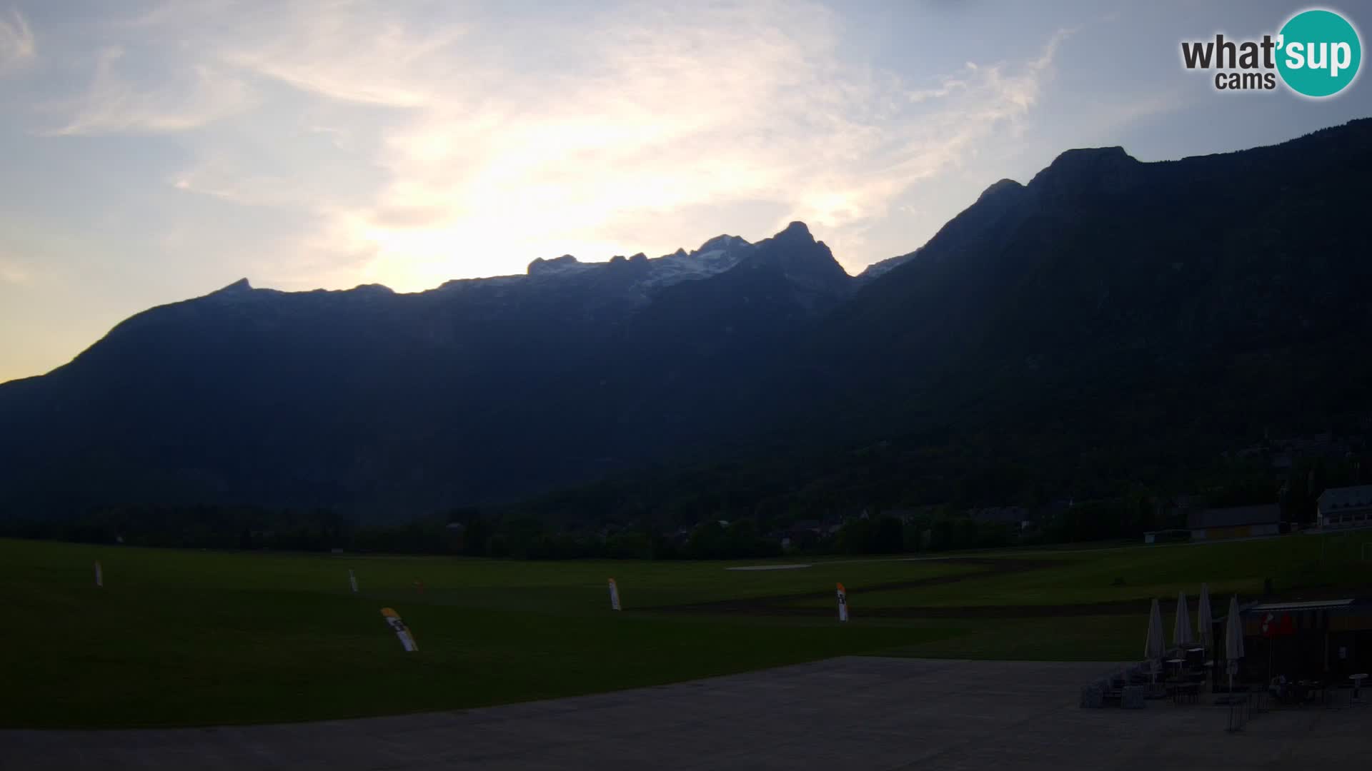 Live webcam Bovec airport – View to Kanin