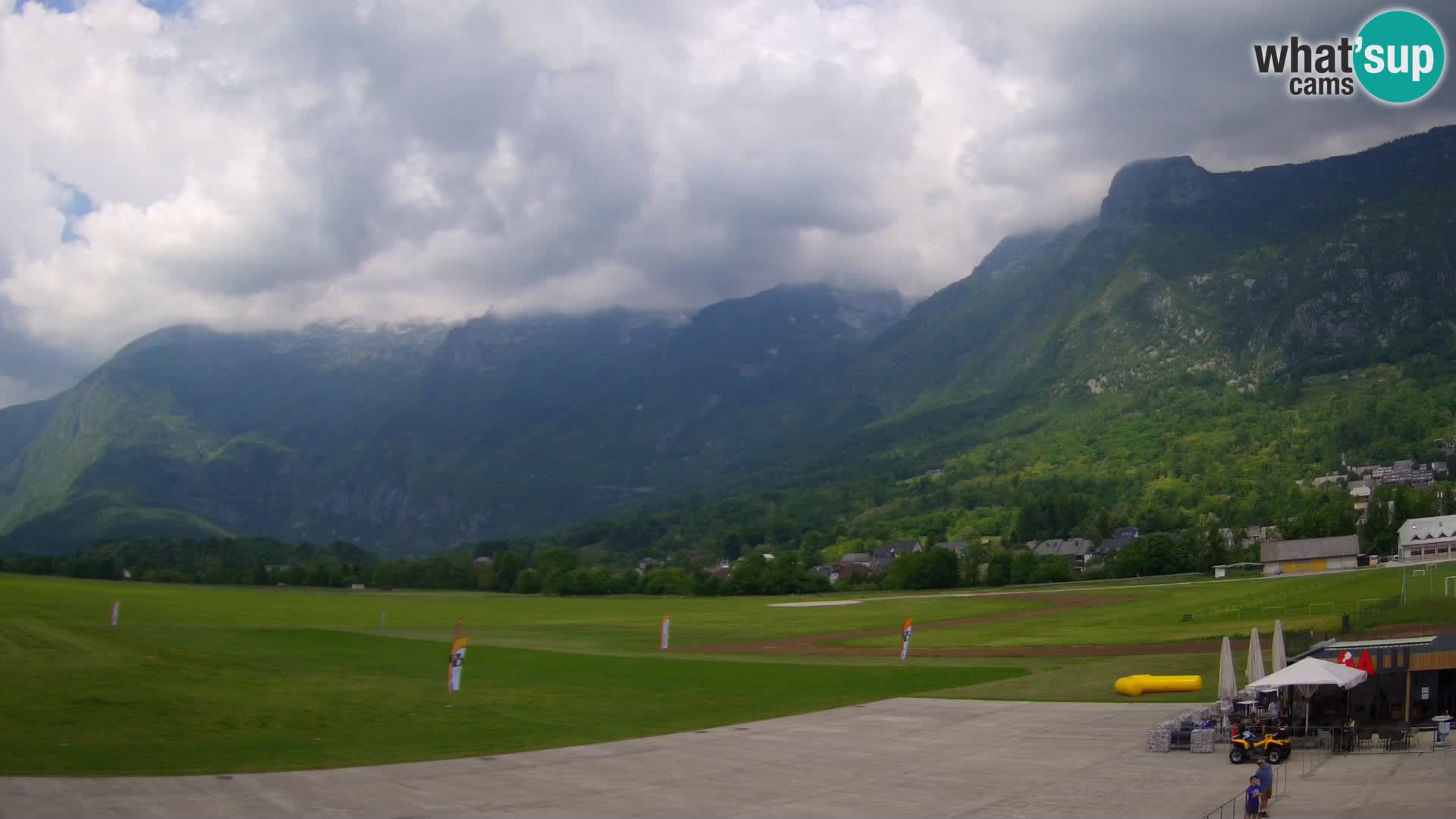 Live webcam Bovec airport – View to Kanin