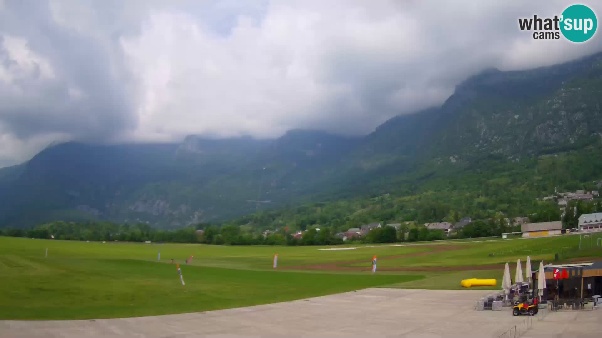 Live webcam Bovec airport – View to Kanin