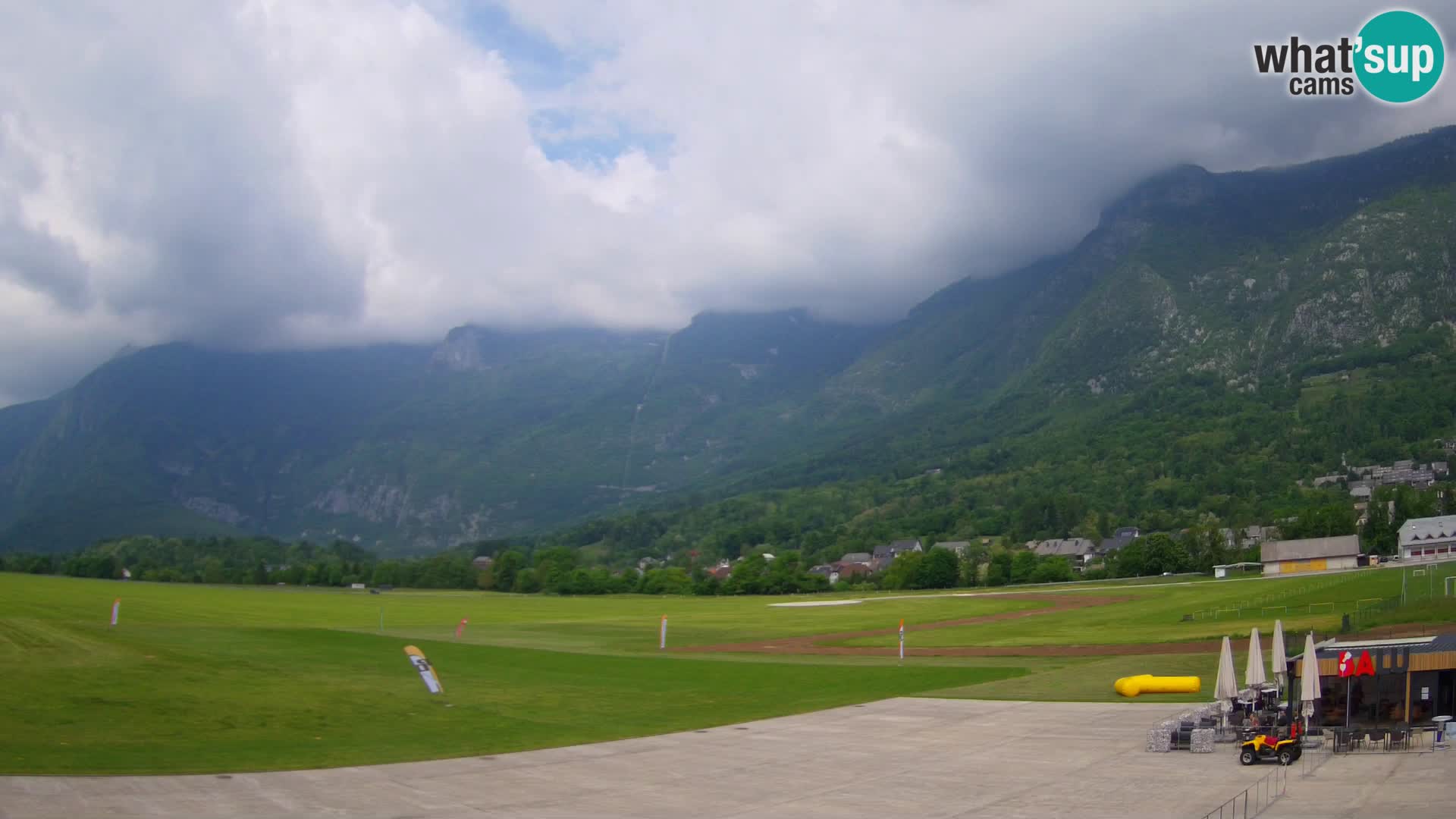 Live webcam Bovec airport – View to Kanin