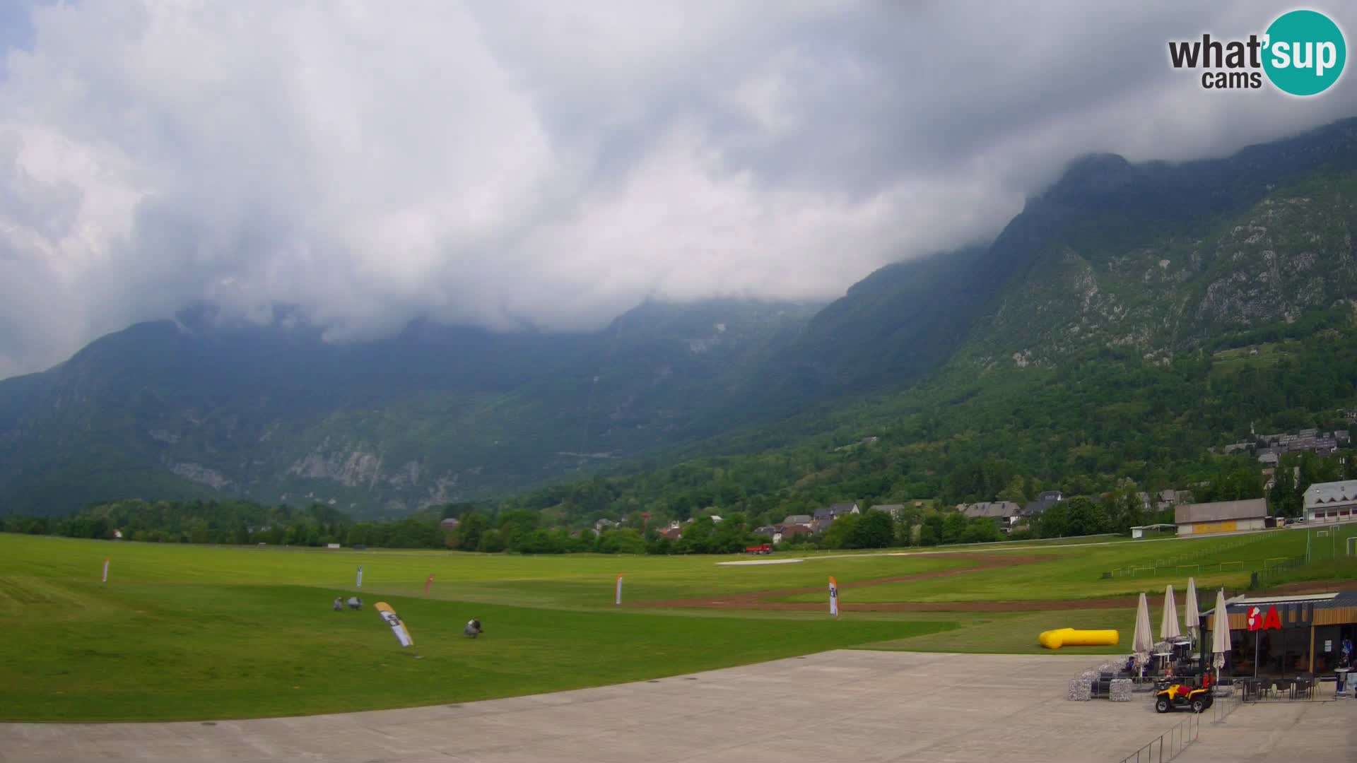 Live webcam Bovec airport – View to Kanin