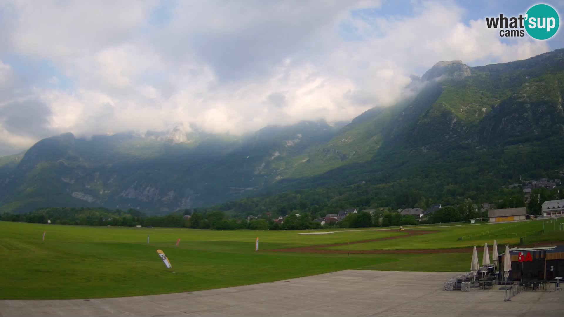 Live webcam Bovec airport – View to Kanin