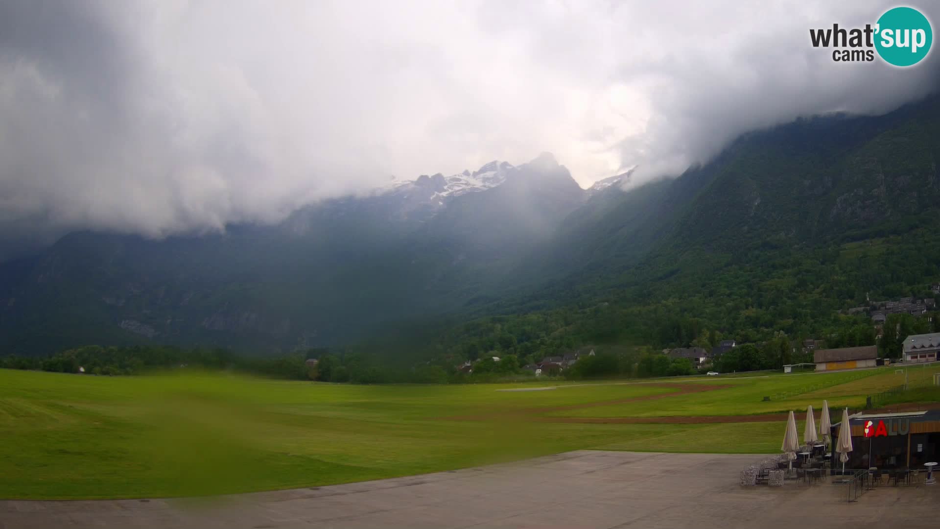 Webcam en direct Aéroport de Bovec – Vue sur Kanin