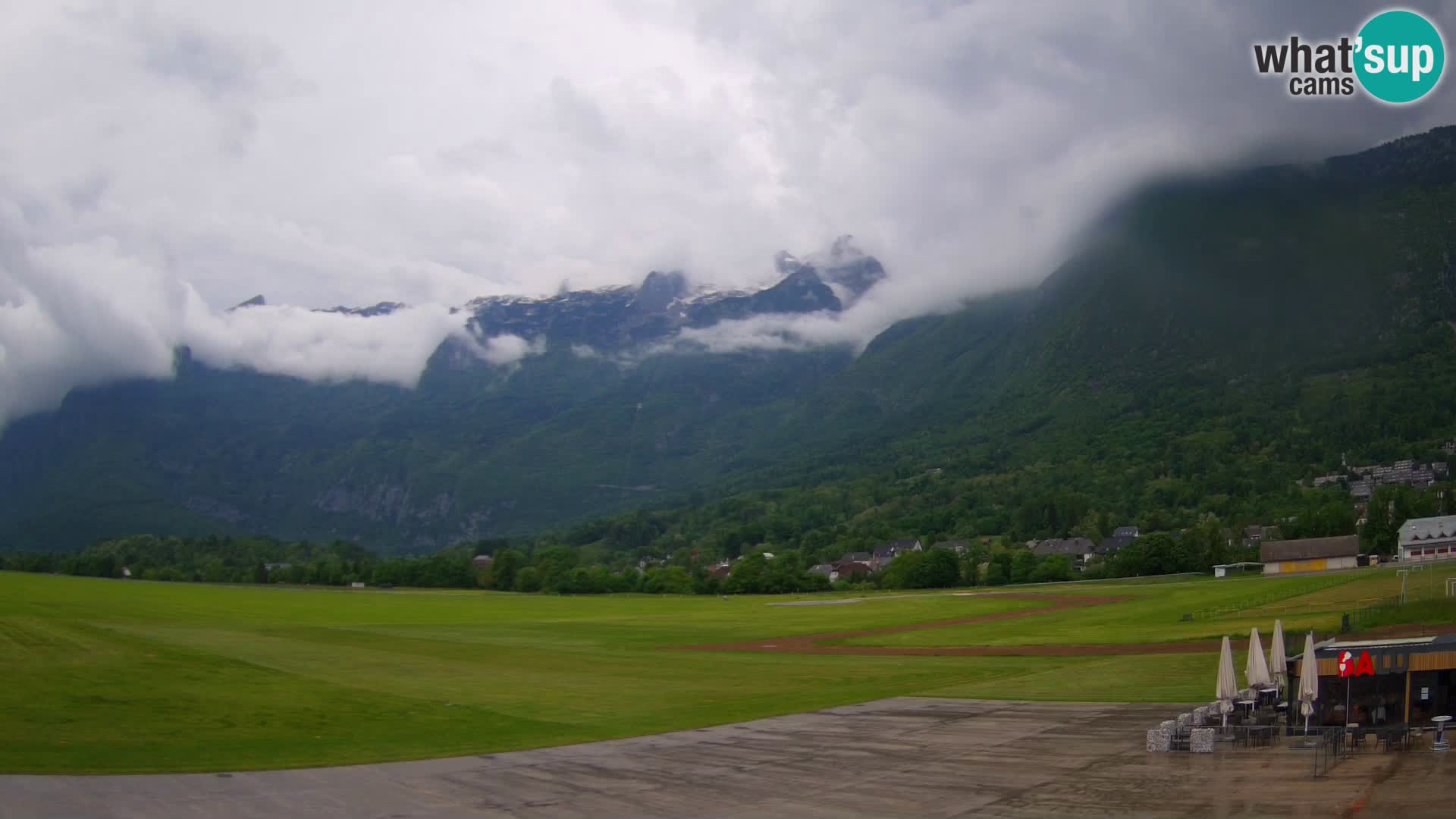 Cámara web en vivo Aeropuerto de Bovec – Vista a Kanin