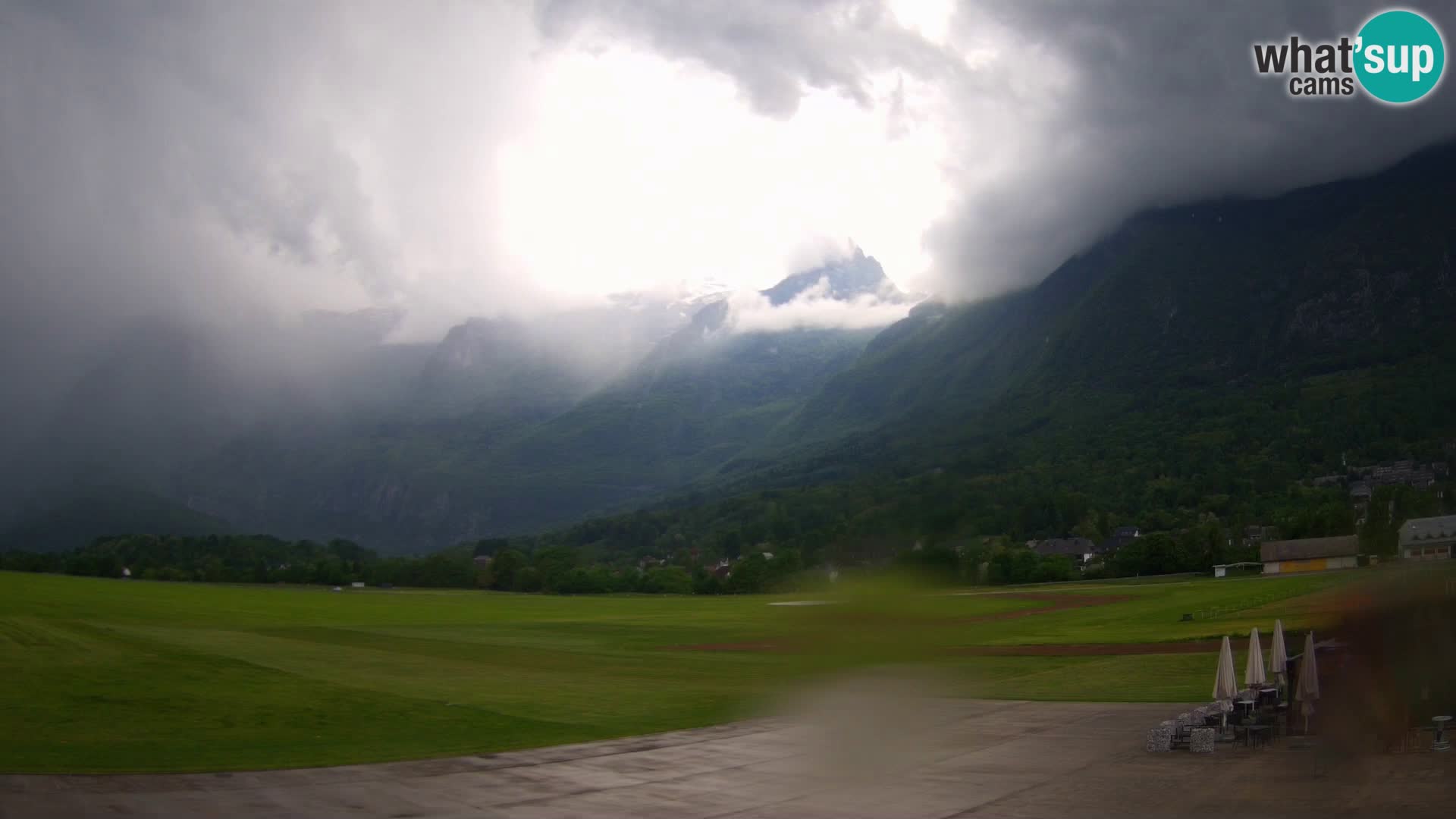 Live webcam Bovec airport – View to Kanin