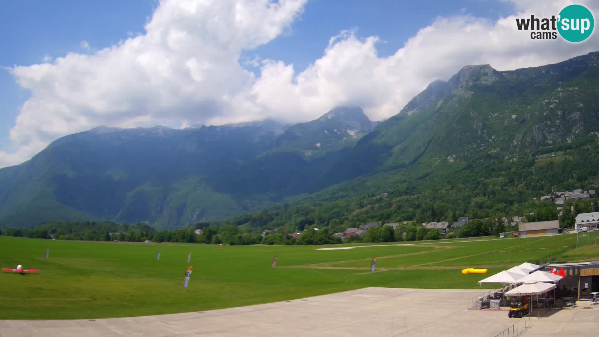 Cámara web en vivo Aeropuerto de Bovec – Vista a Kanin
