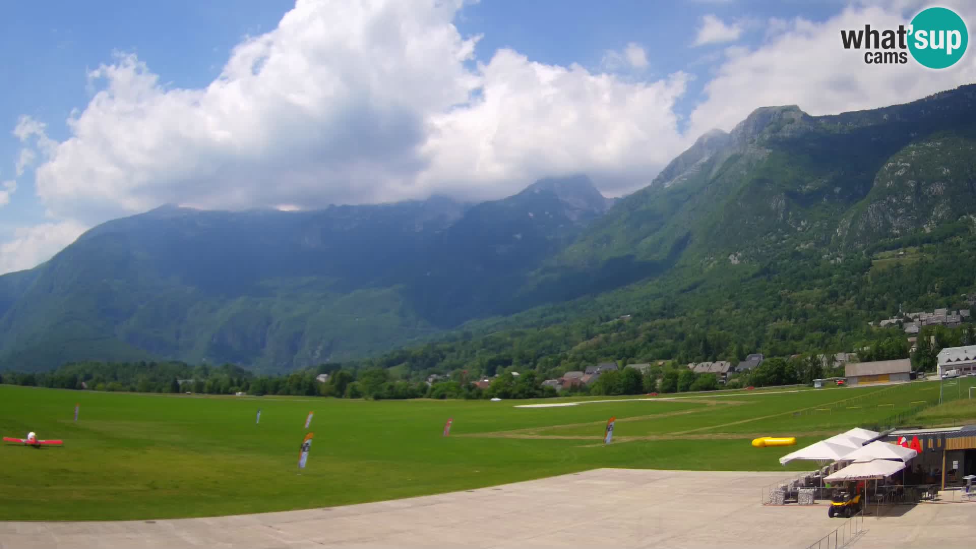 Live webcam Bovec airport – View to Kanin
