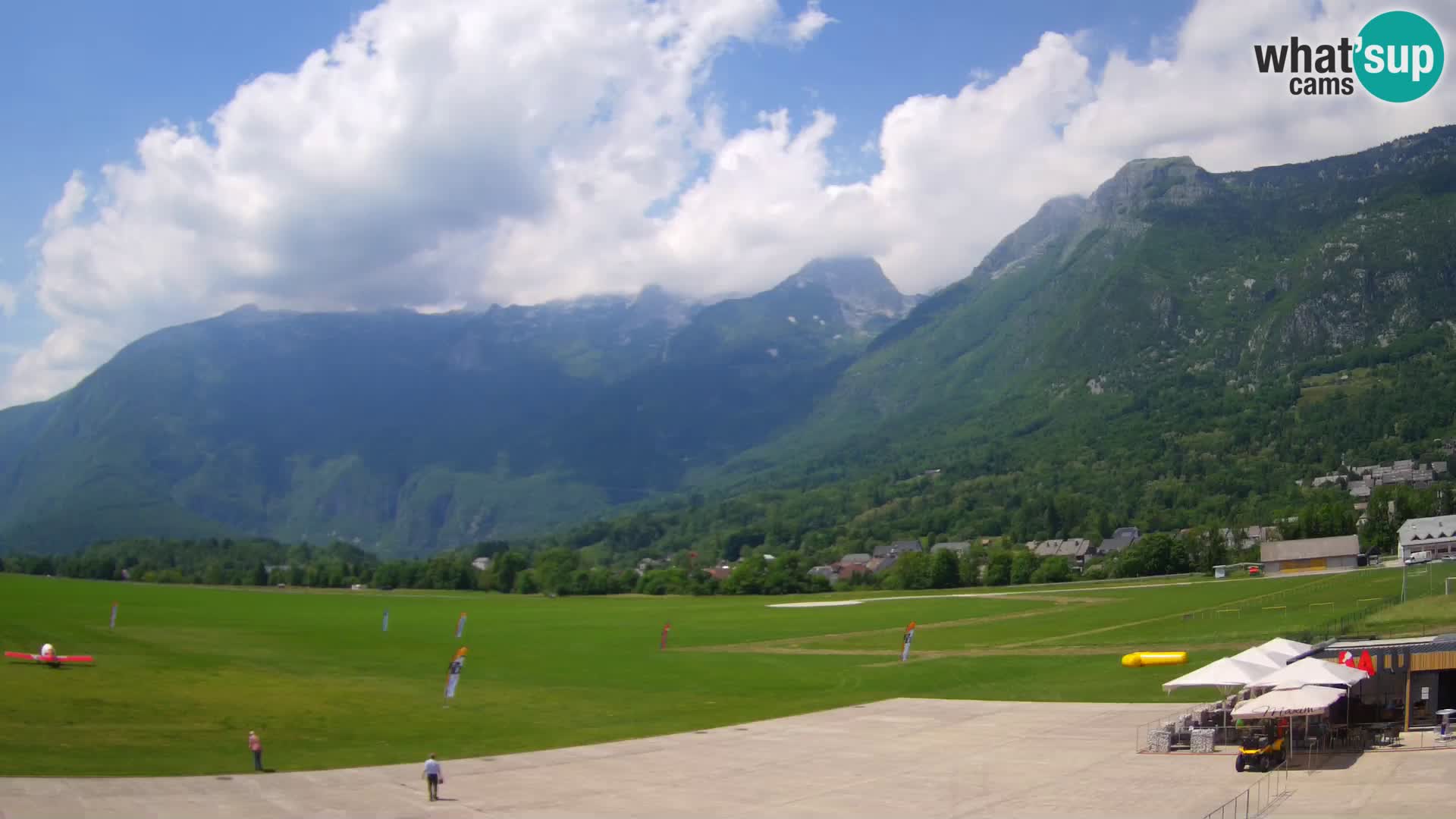 Cámara web en vivo Aeropuerto de Bovec – Vista a Kanin