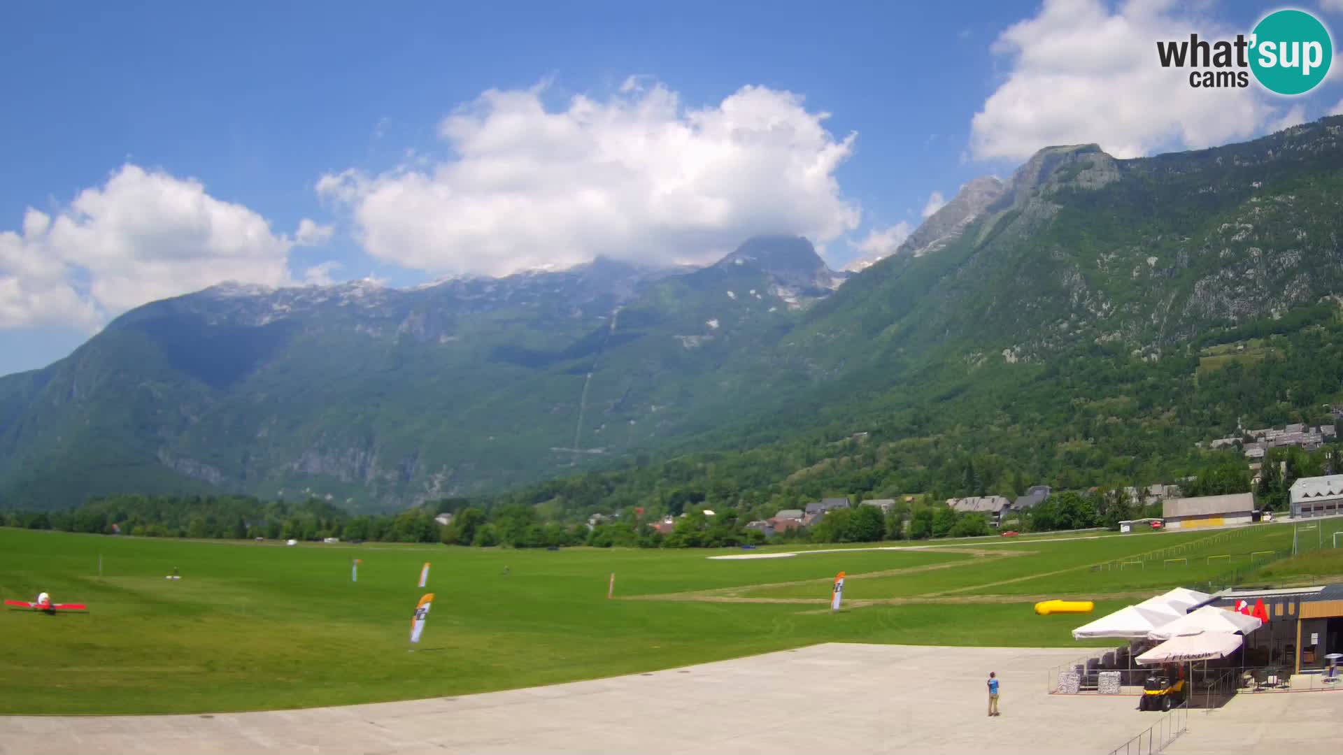 Live webcam Bovec airport – View to Kanin