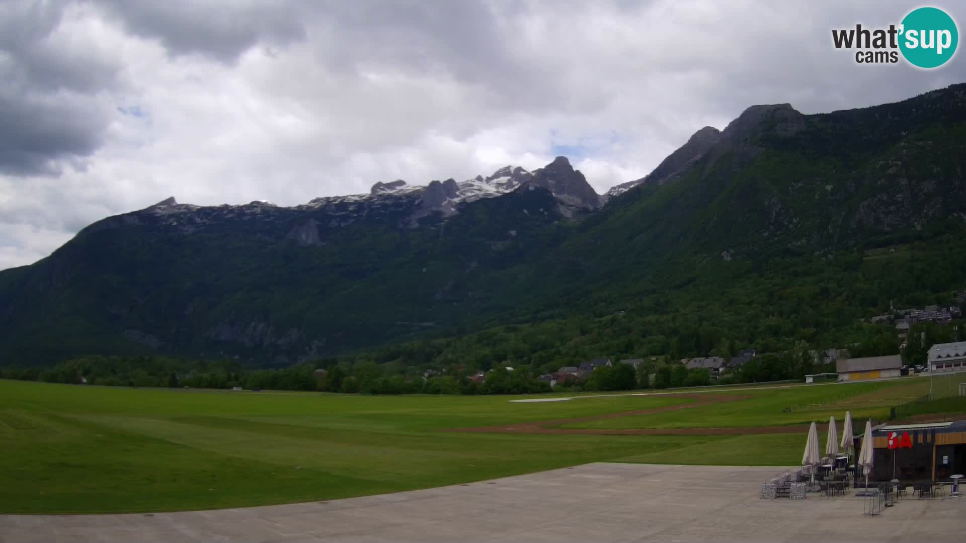 Live webcam Bovec airport – View to Kanin