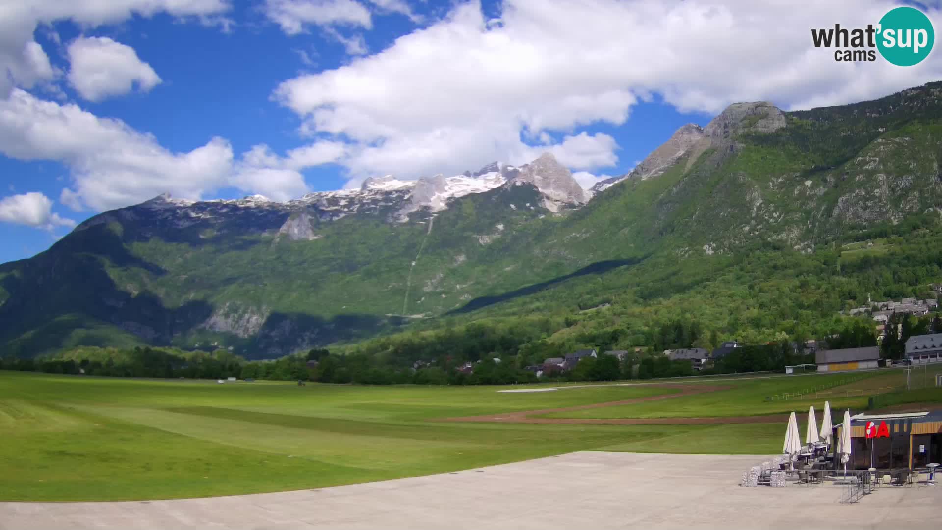 Live webcam Bovec airport – View to Kanin