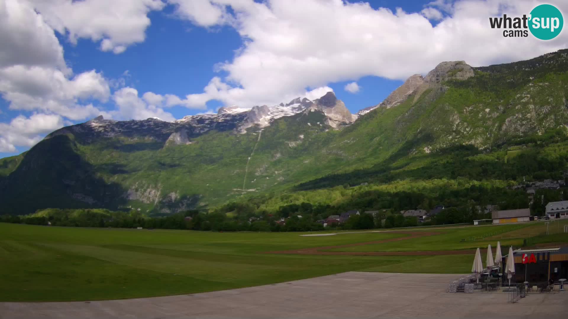 Live webcam Bovec airport – View to Kanin