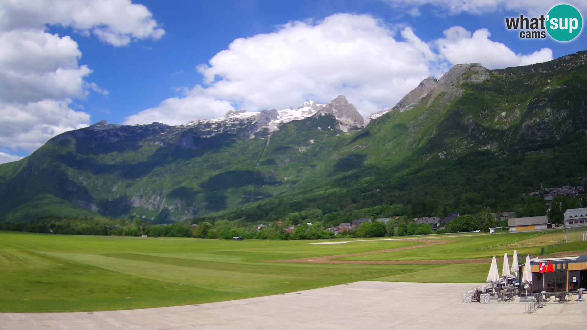 Live webcam Bovec airport – View to Kanin