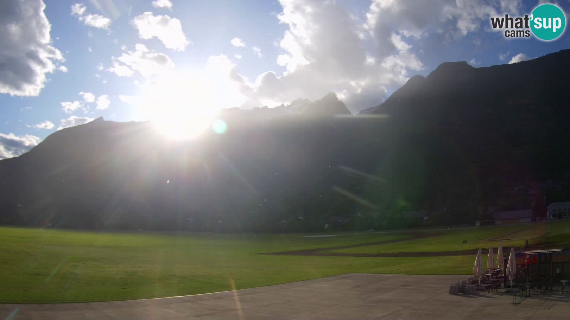 Live webcam Bovec airport – View to Kanin
