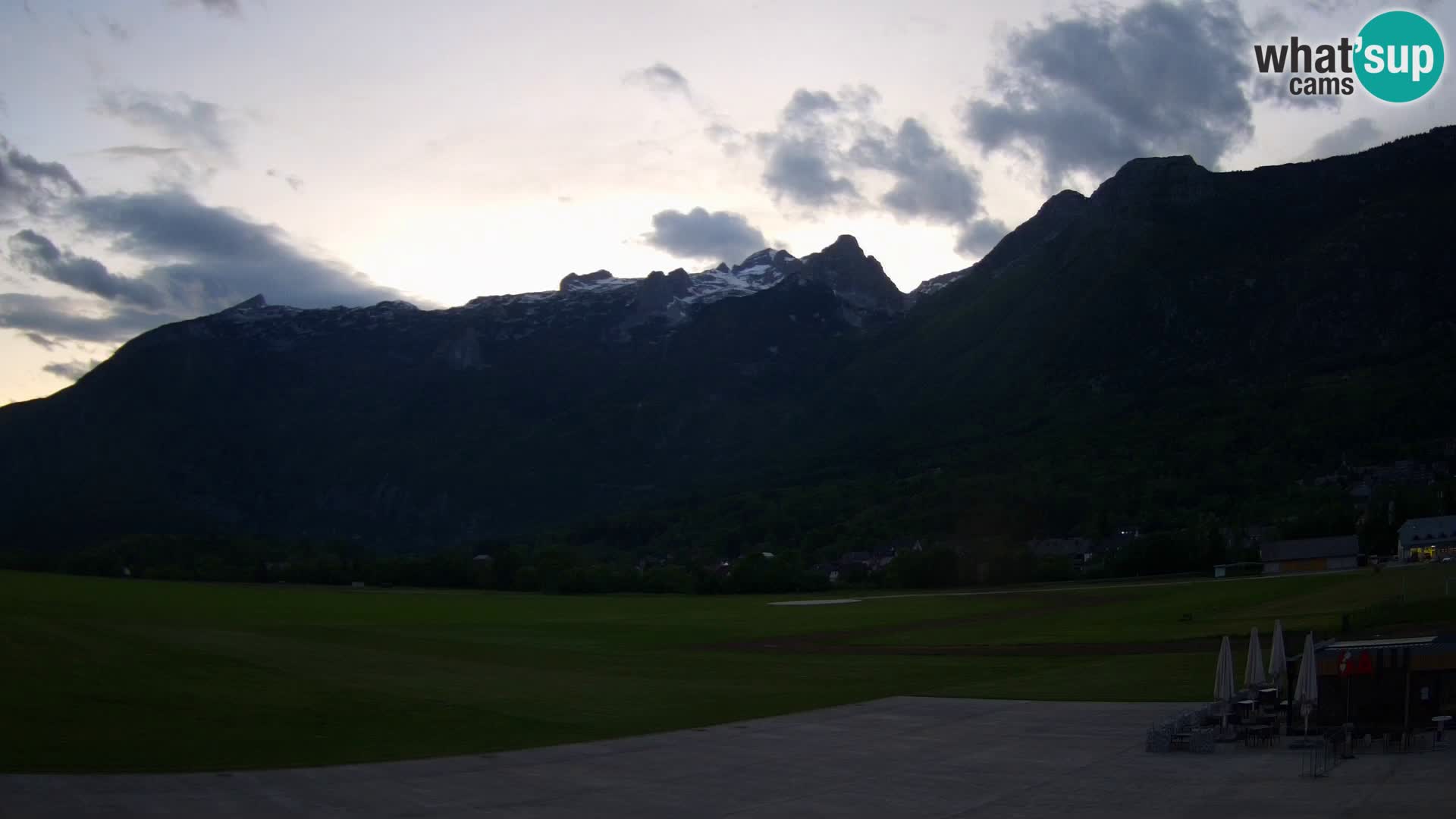 Cámara web en vivo Aeropuerto de Bovec – Vista a Kanin