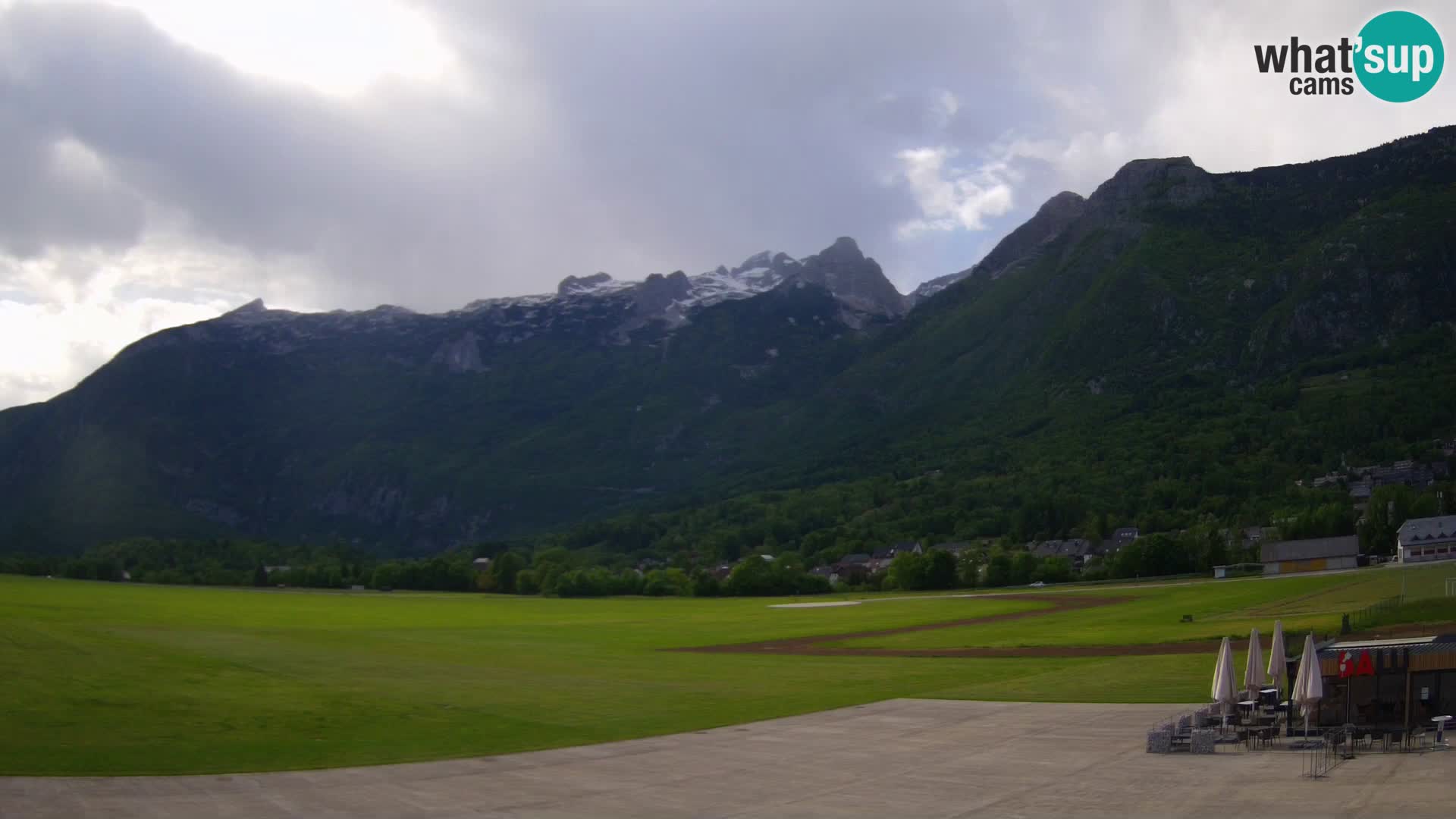 Live webcam Bovec airport – View to Kanin