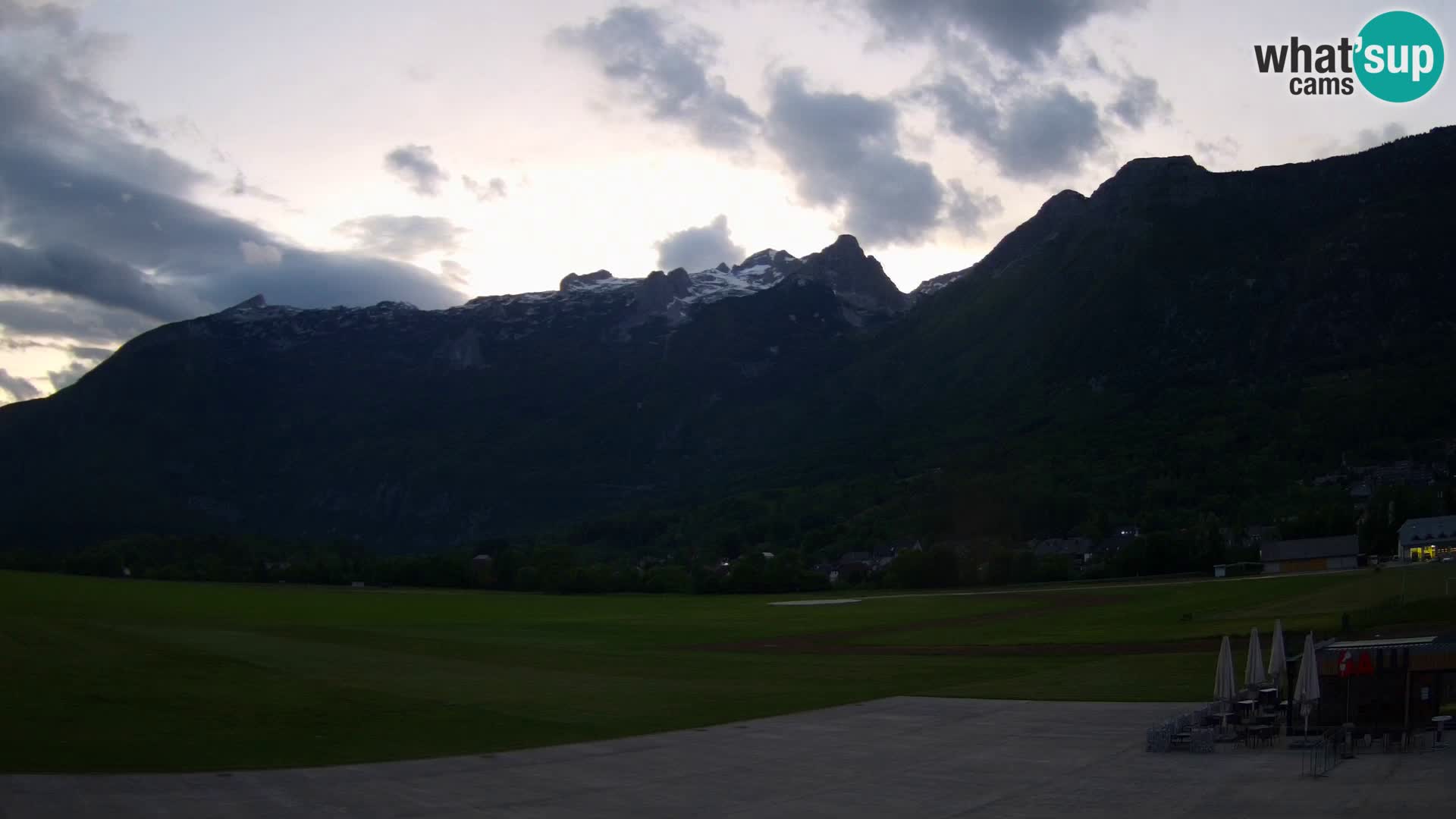 Live webcam Bovec airport – View to Kanin