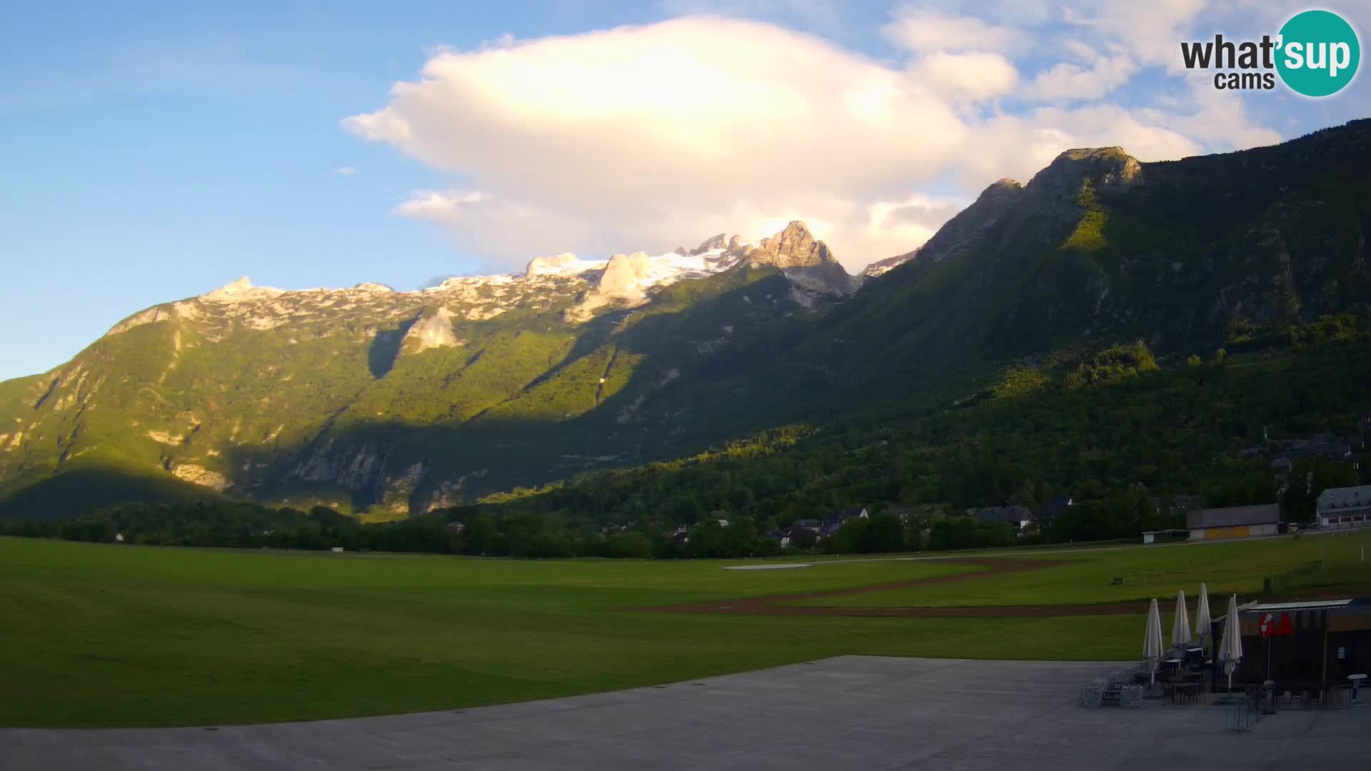Cámara web en vivo Aeropuerto de Bovec – Vista a Kanin