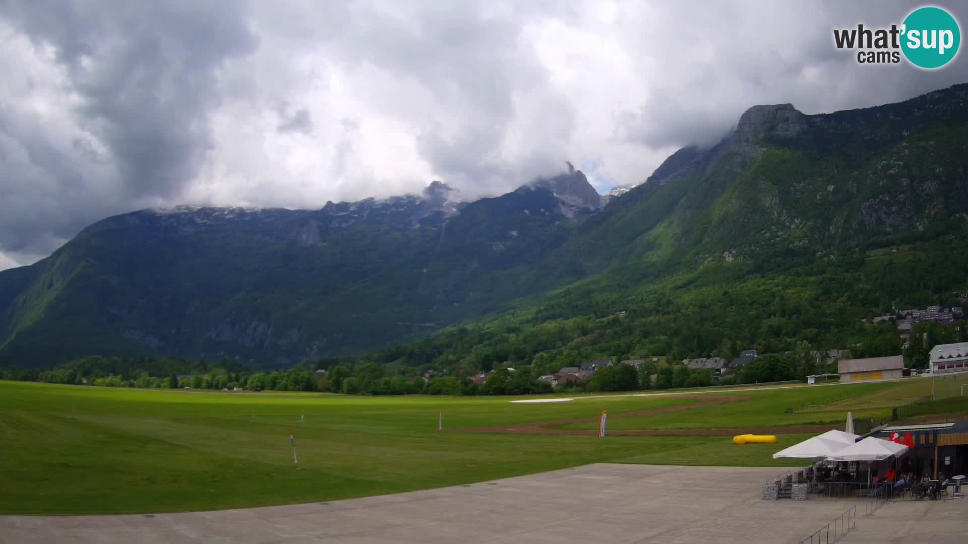 Live webcam Bovec airport – View to Kanin
