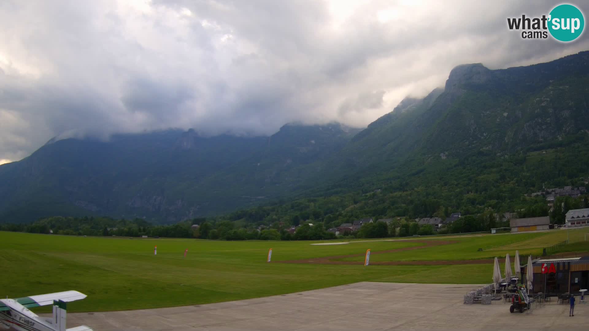 Live webcam Bovec airport – View to Kanin