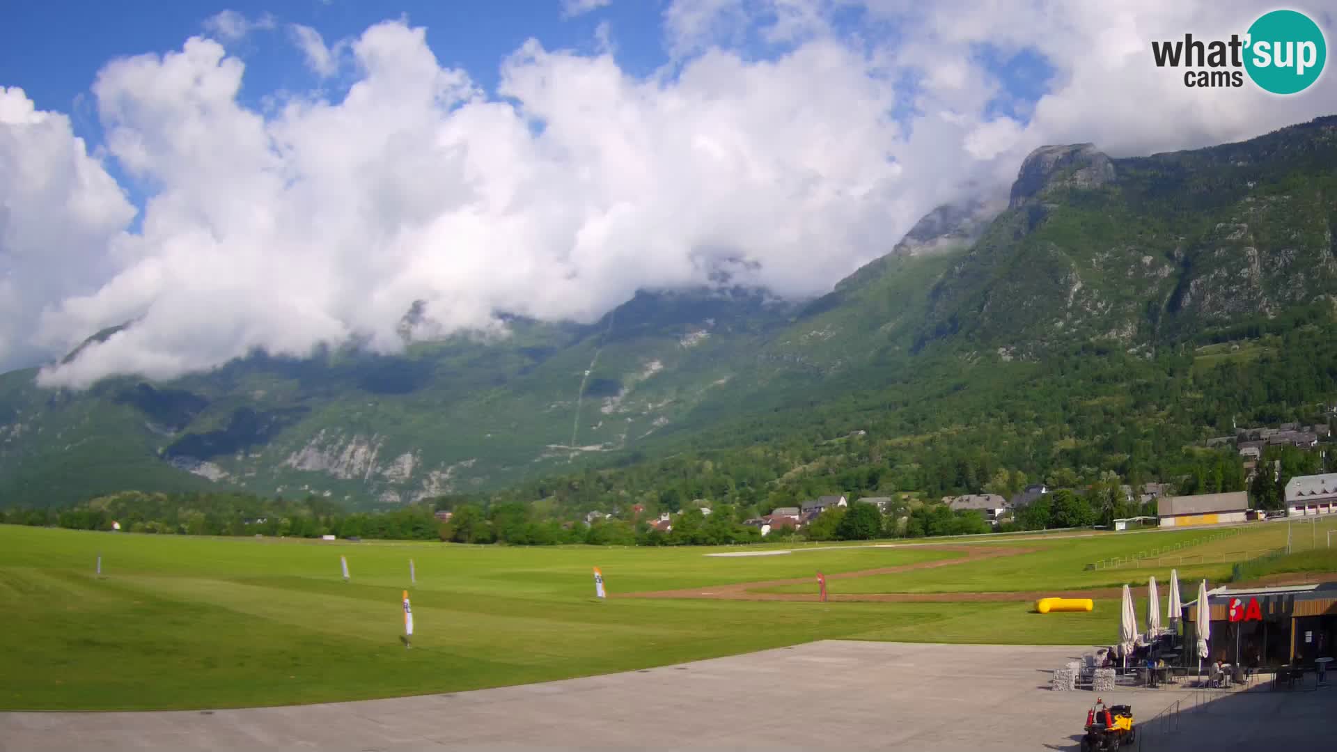 Cámara web en vivo Aeropuerto de Bovec – Vista a Kanin