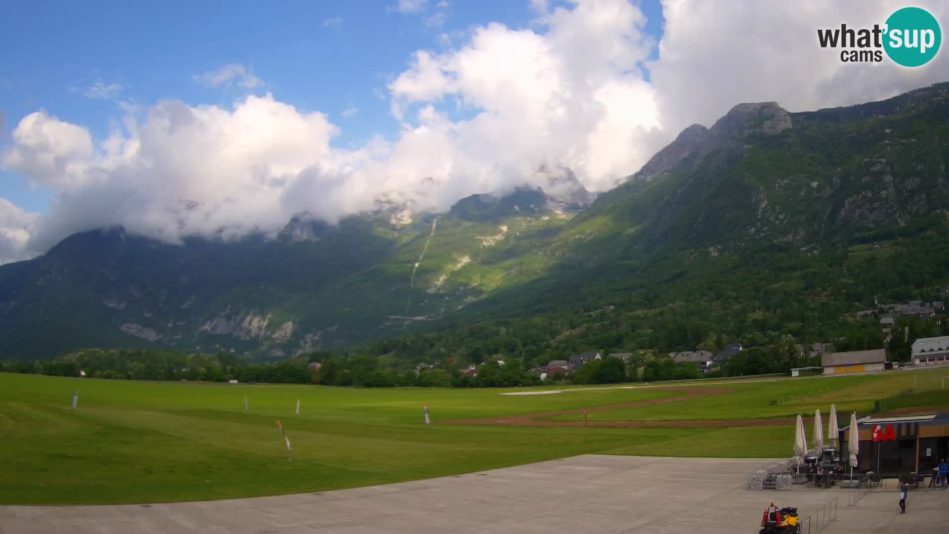 Webcam en direct Aéroport de Bovec – Vue sur Kanin