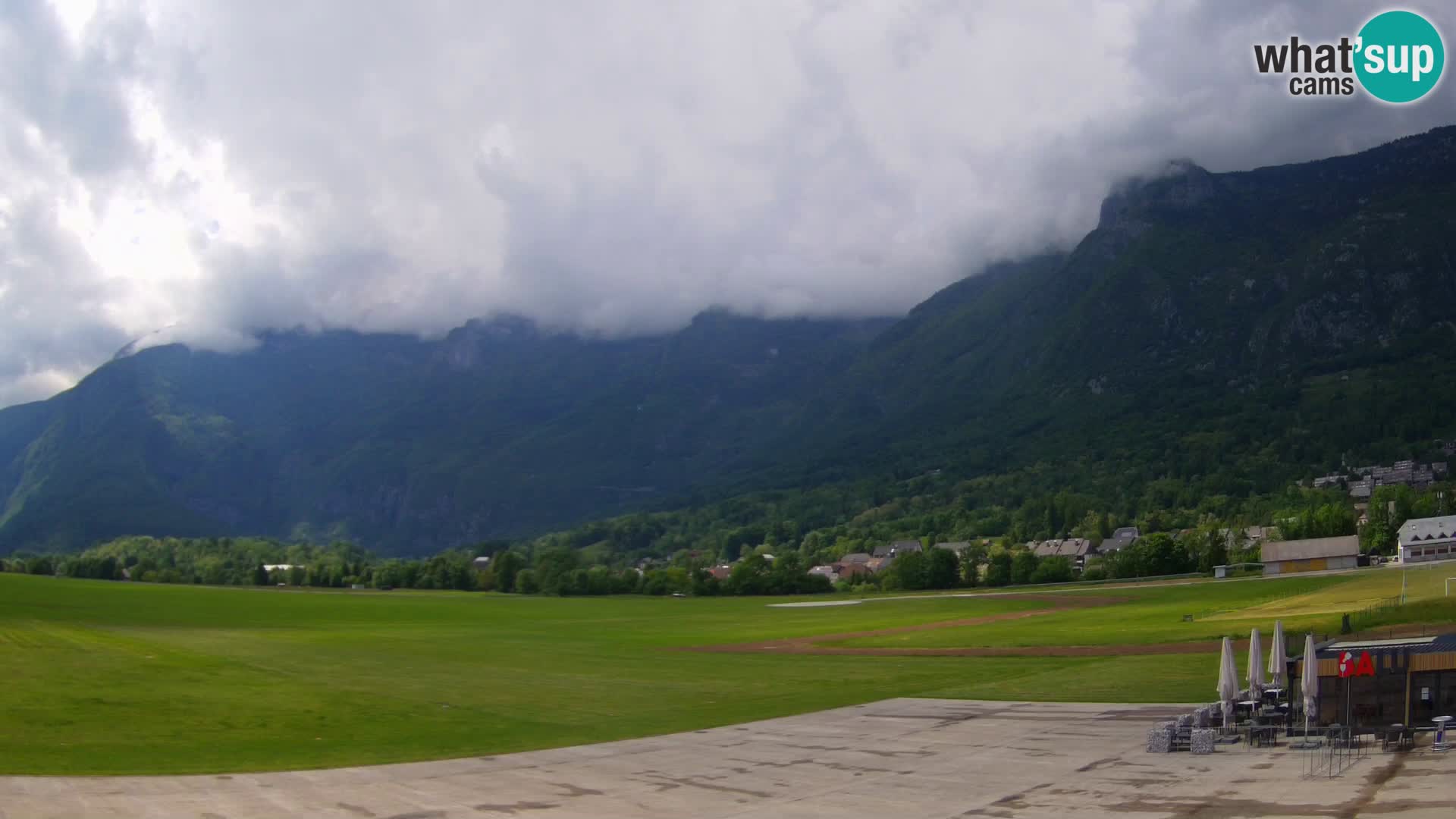 Live webcam Bovec airport – View to Kanin