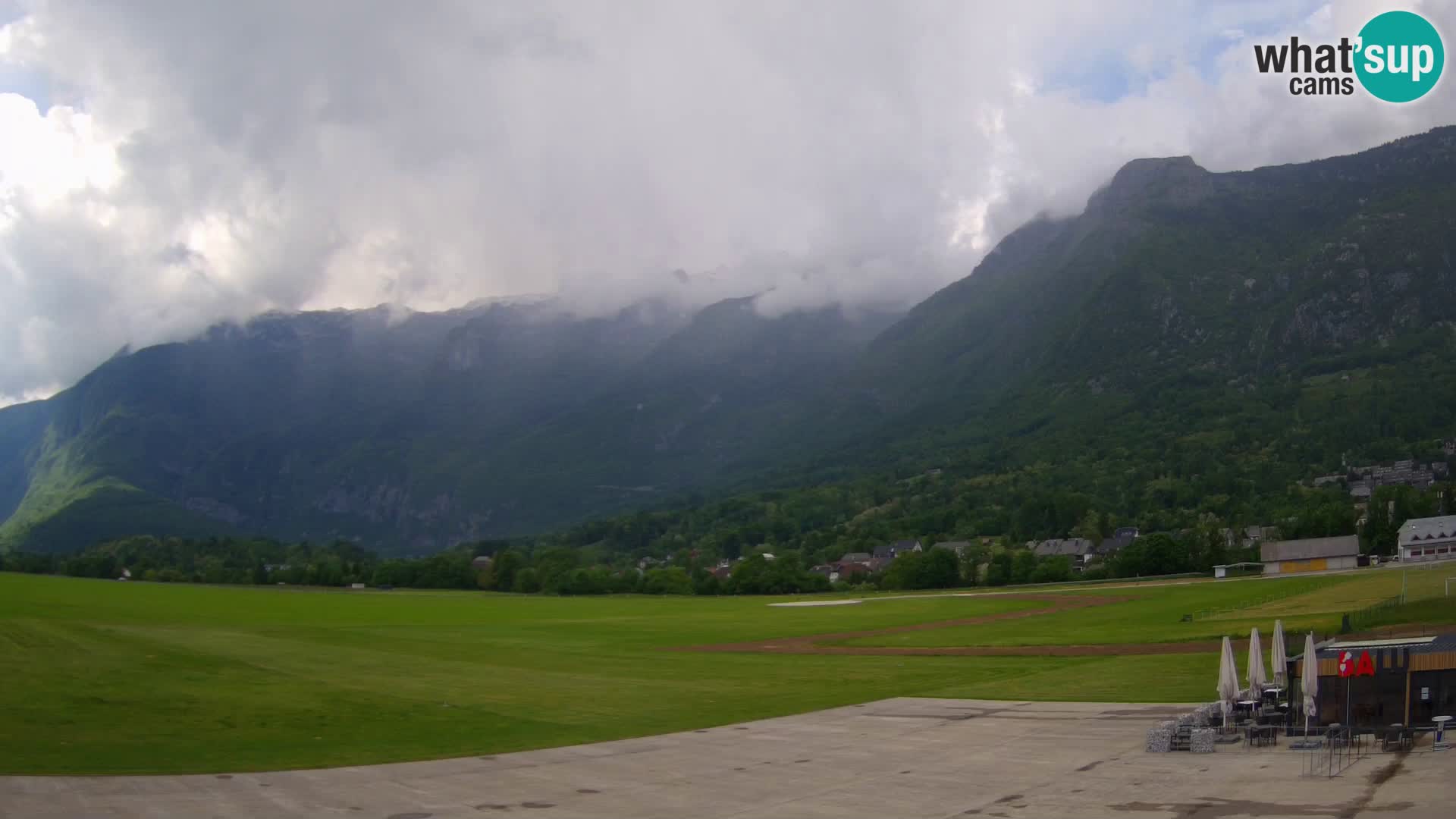 Cámara web en vivo Aeropuerto de Bovec – Vista a Kanin