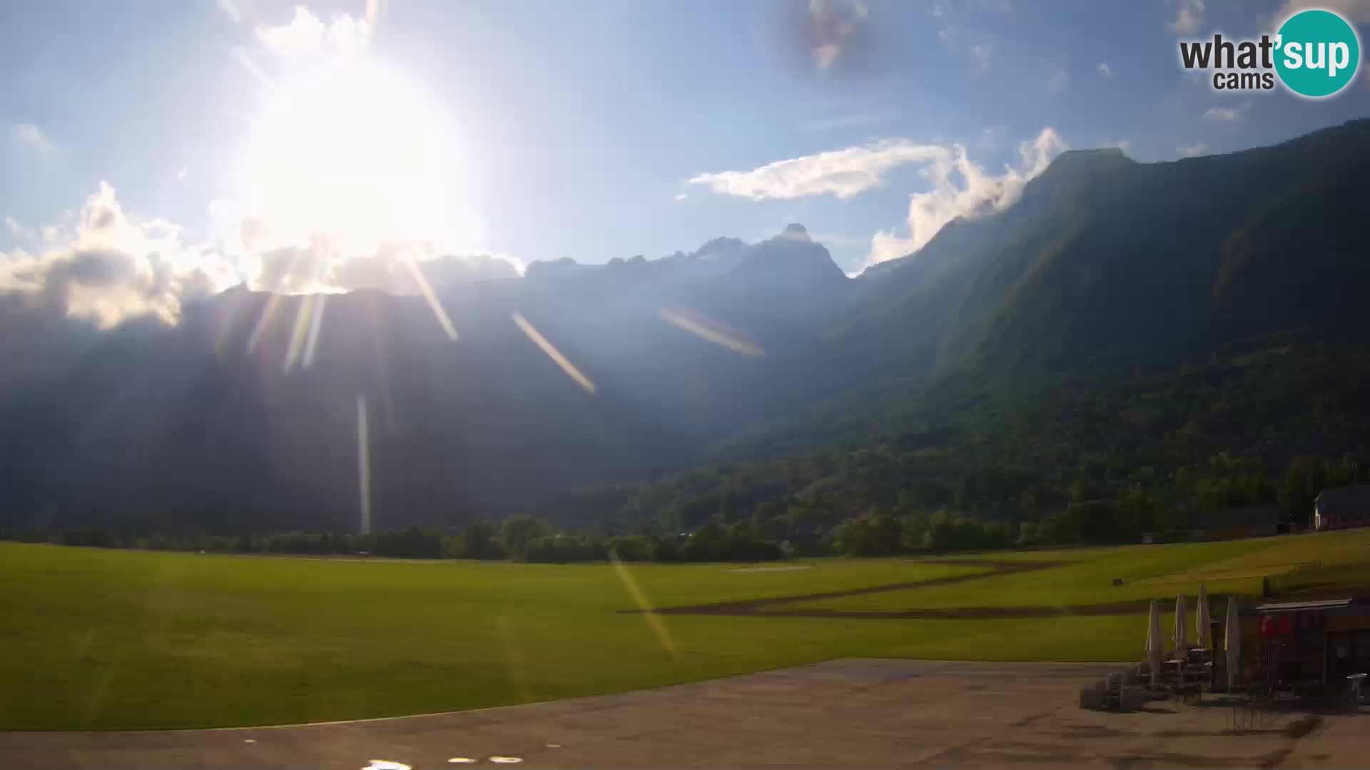 Cámara web en vivo Aeropuerto de Bovec – Vista a Kanin