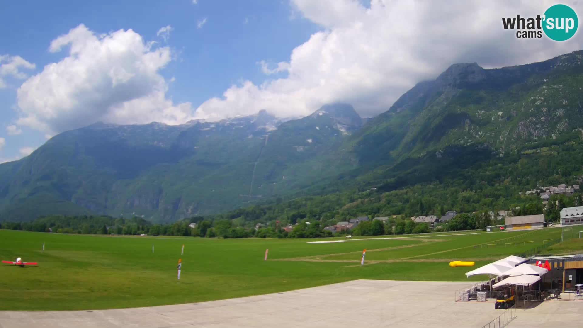 Live webcam Bovec airport – View to Kanin