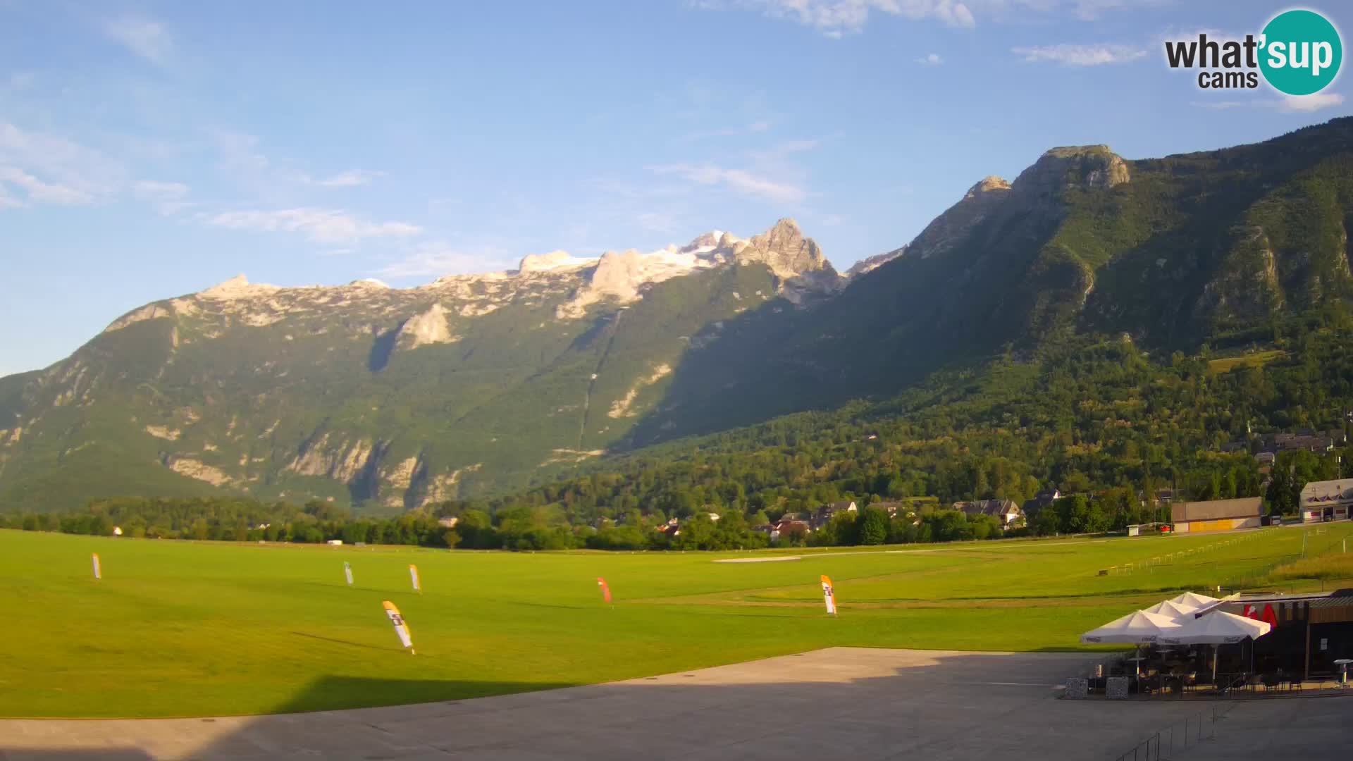 Live webcam Bovec airport – View to Kanin