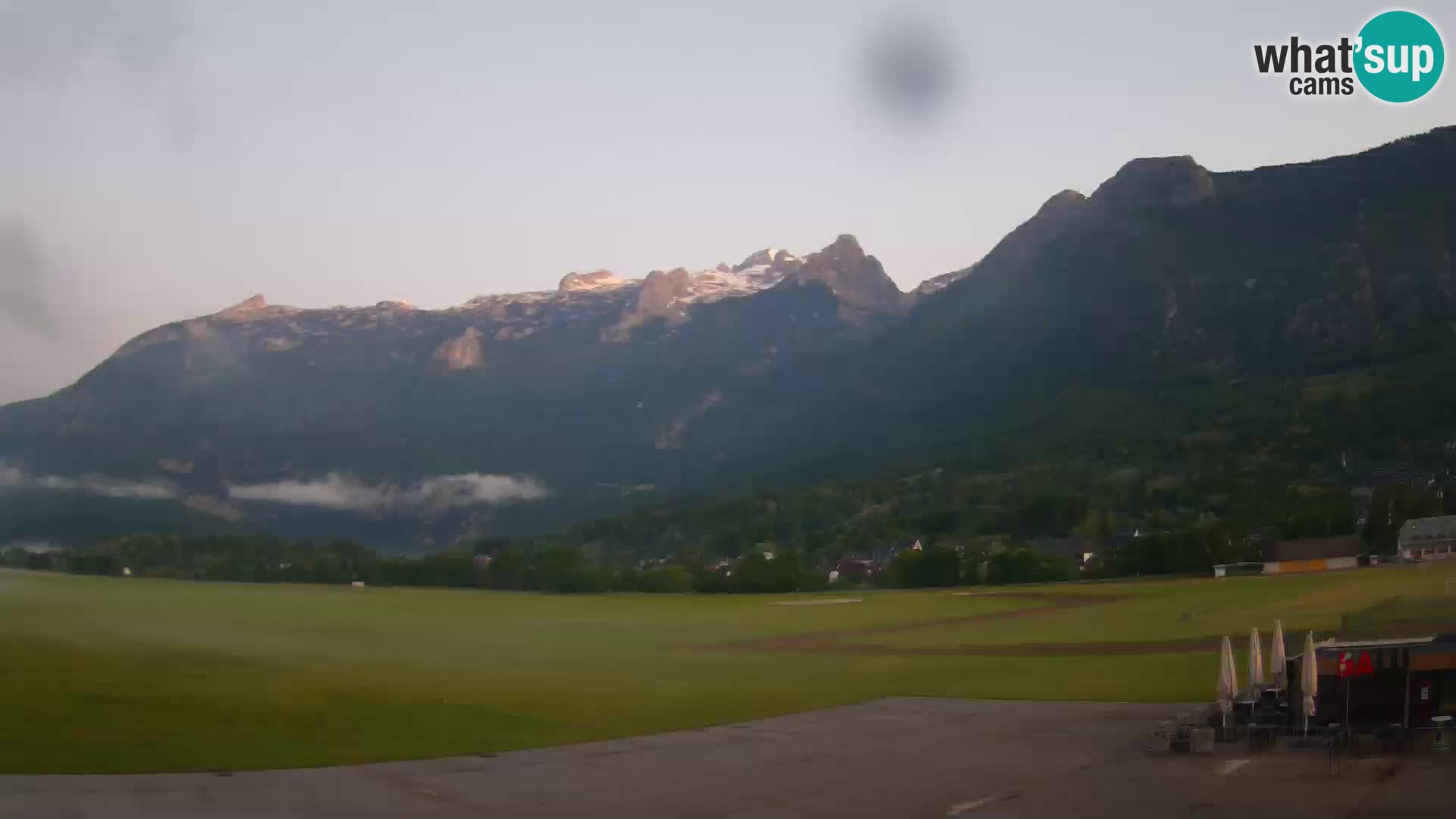 Webcam en direct Aéroport de Bovec – Vue sur Kanin