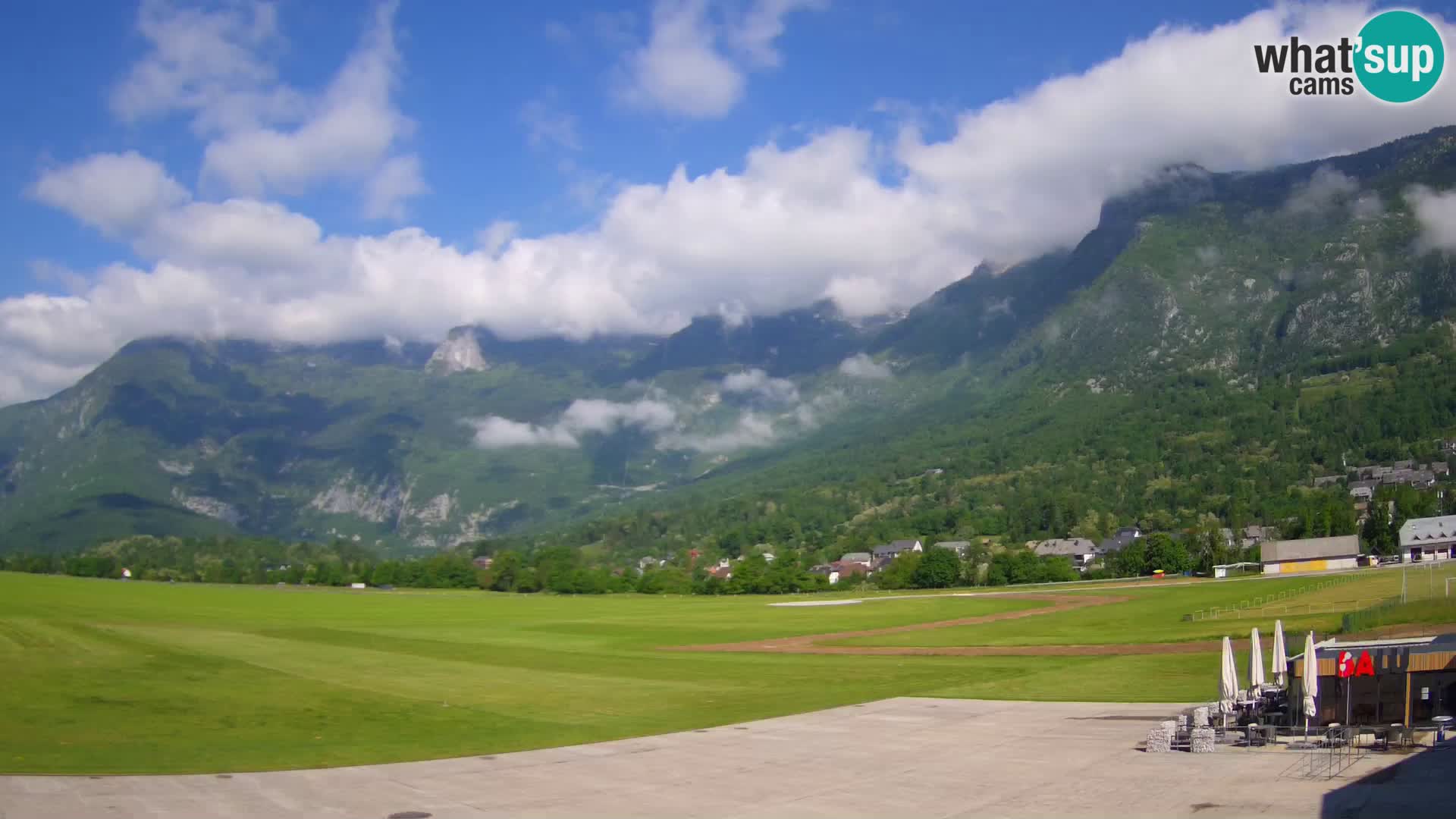 Live webcam Bovec airport – View to Kanin