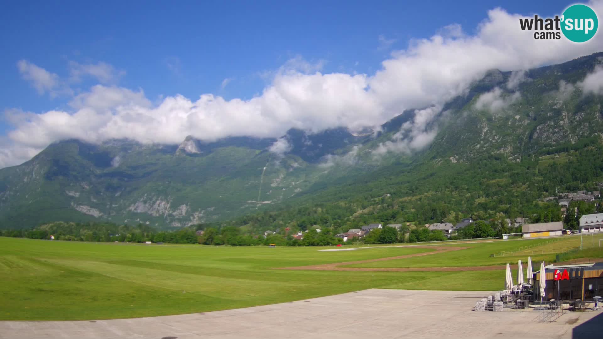 Spletna kamera letališče Bovec – pogled proti Kaninu