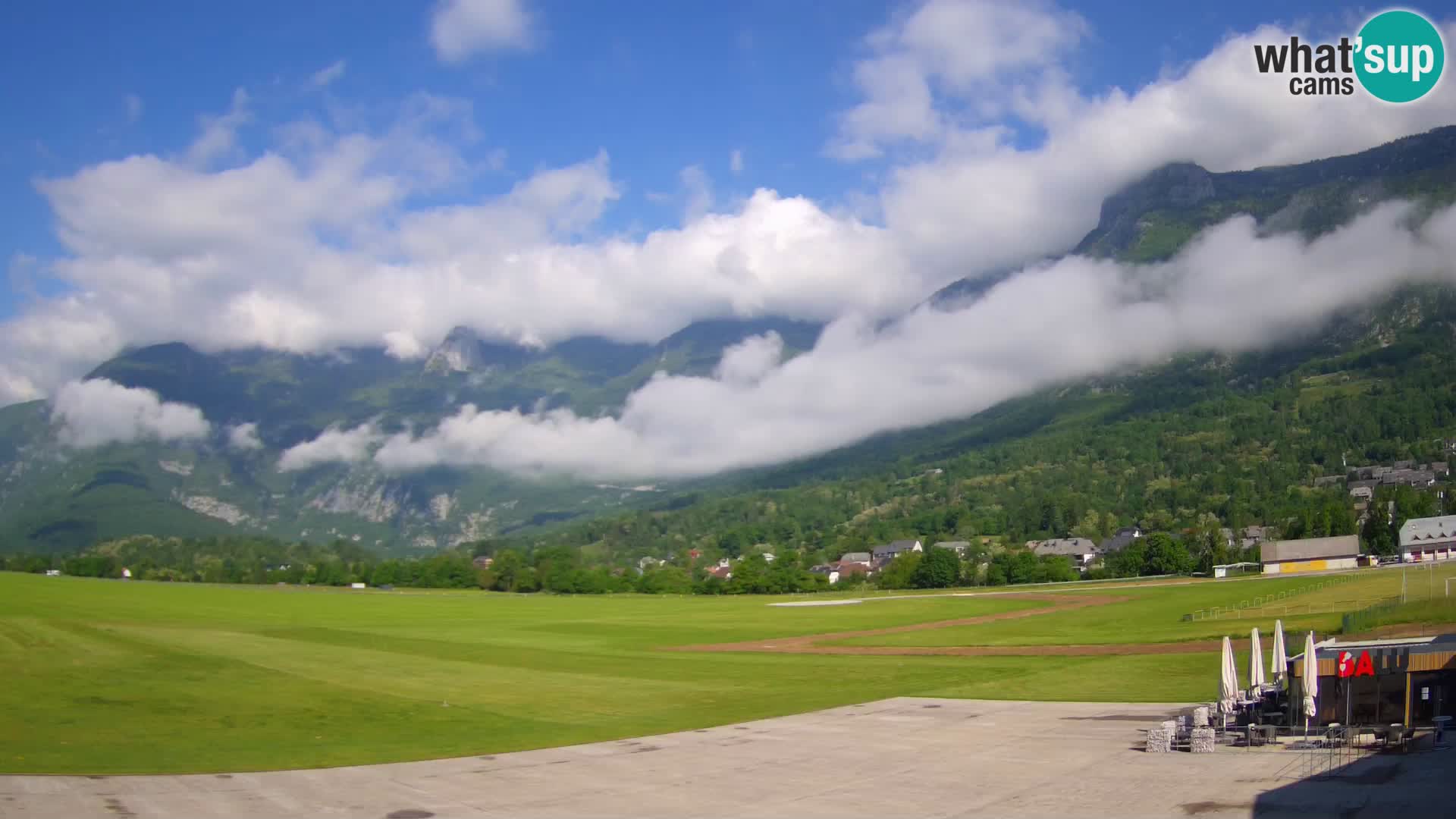 Cámara web en vivo Aeropuerto de Bovec – Vista a Kanin