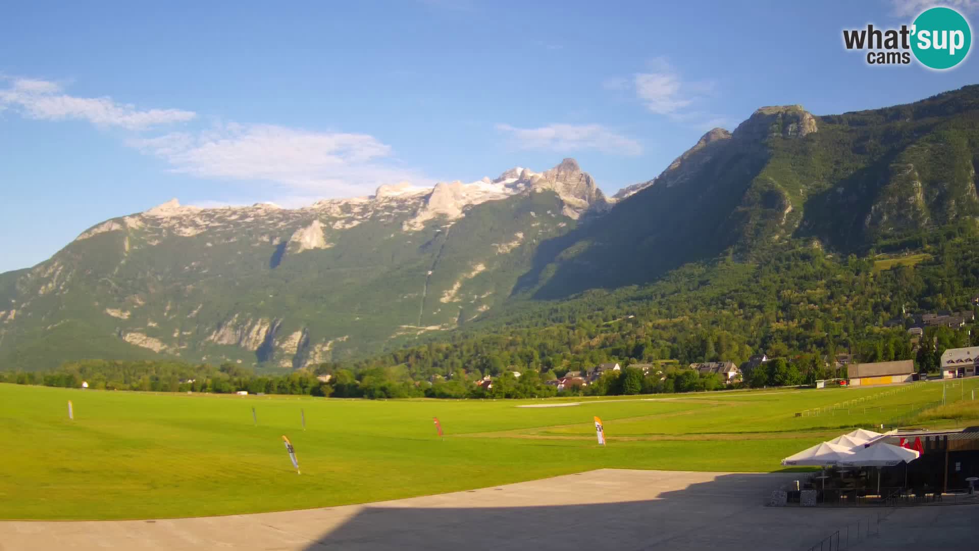 Live webcam Bovec airport – View to Kanin