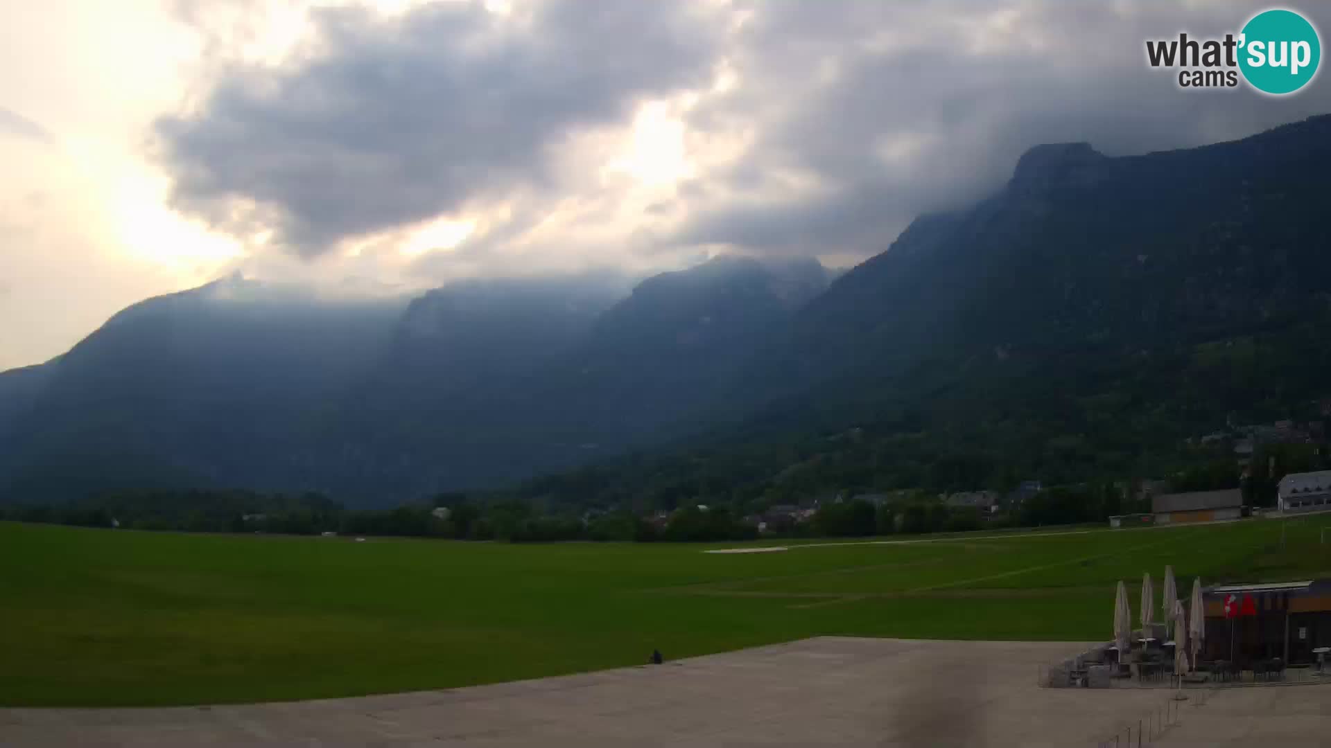 Live webcam Bovec airport – View to Kanin