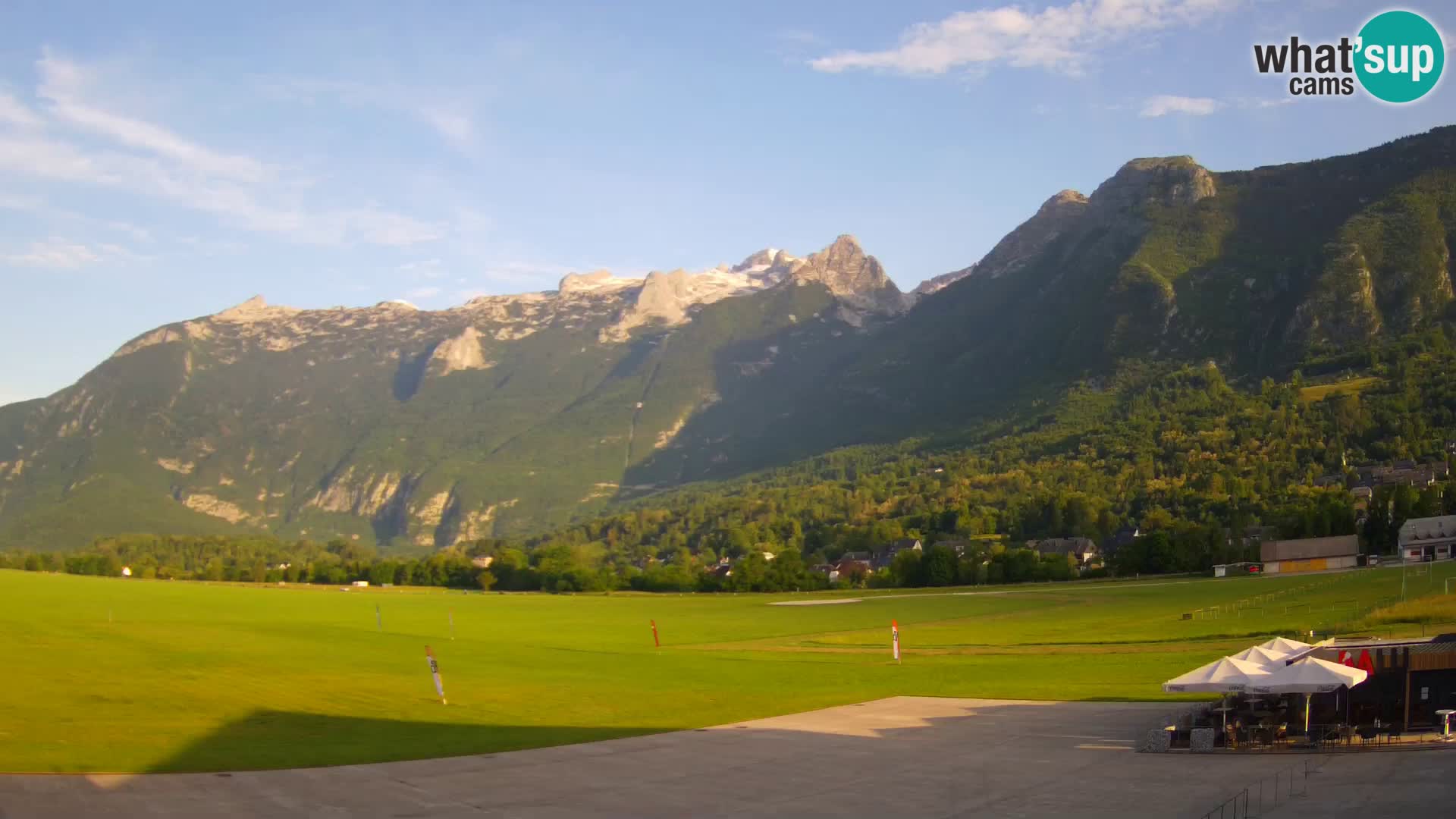 Live webcam Bovec airport – View to Kanin