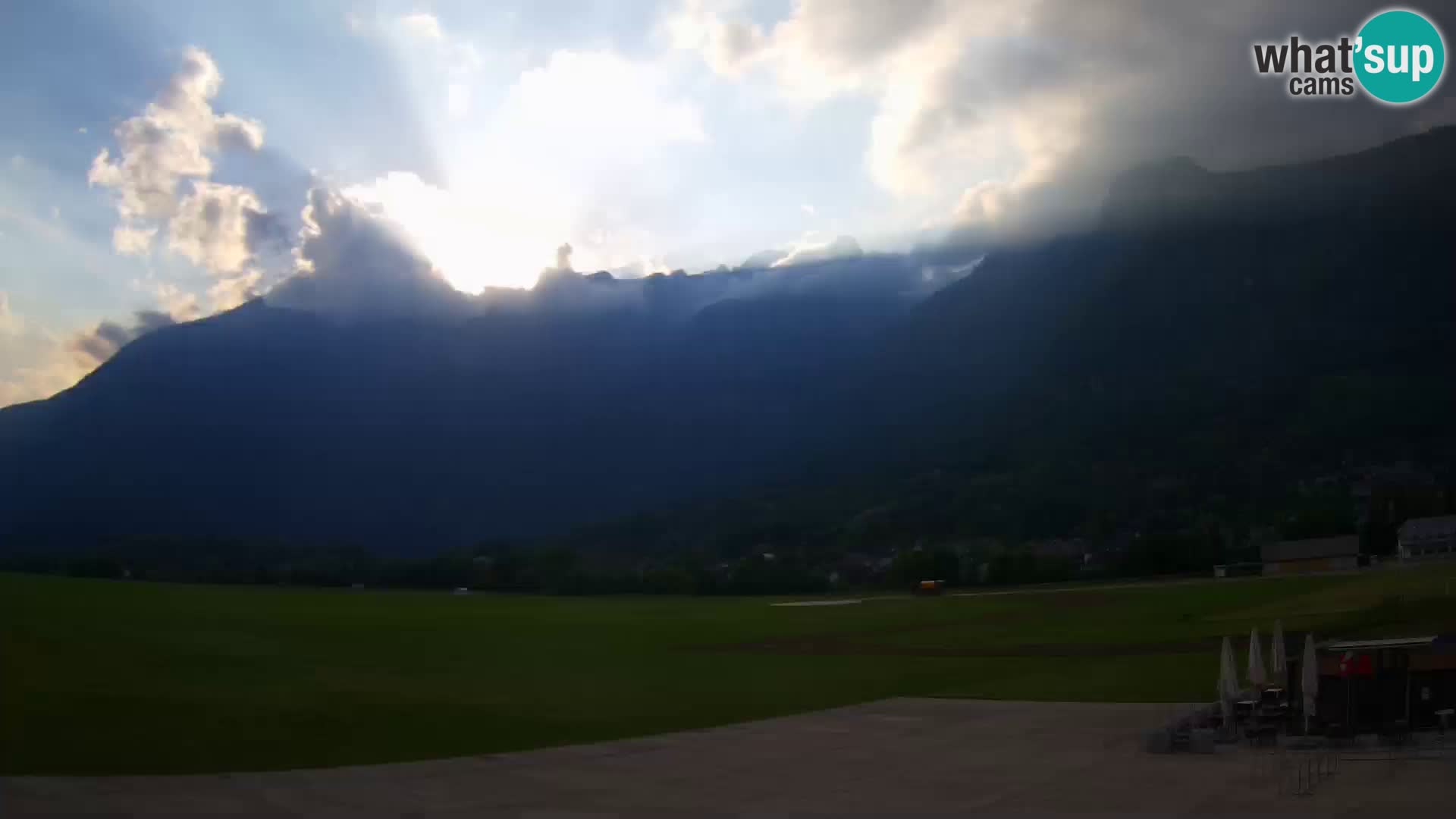 Cámara web en vivo Aeropuerto de Bovec – Vista a Kanin