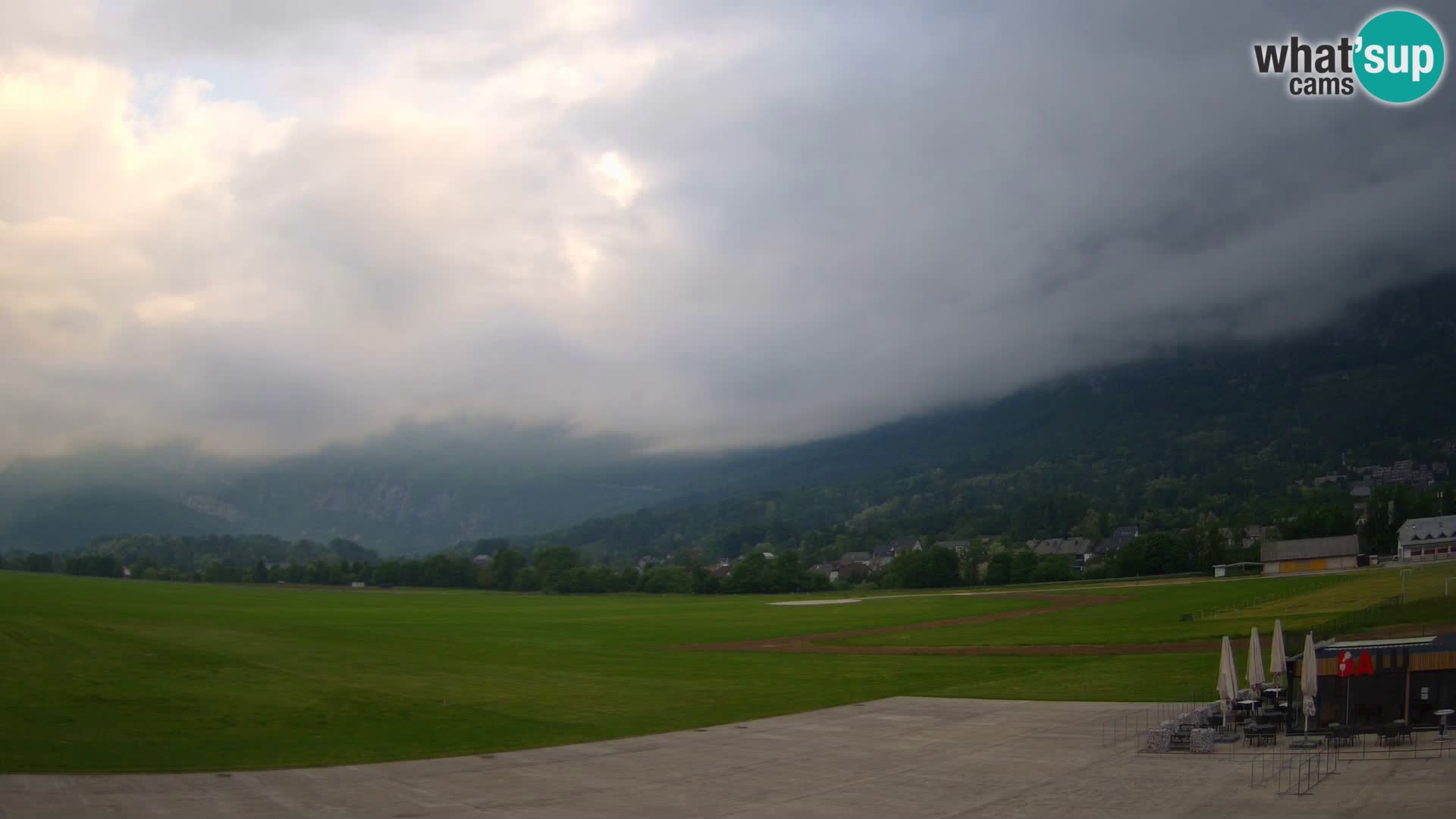 Webcam en direct Aéroport de Bovec – Vue sur Kanin
